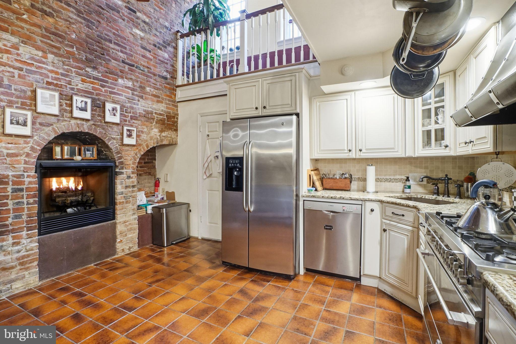 SOCIETY HILL - Residential