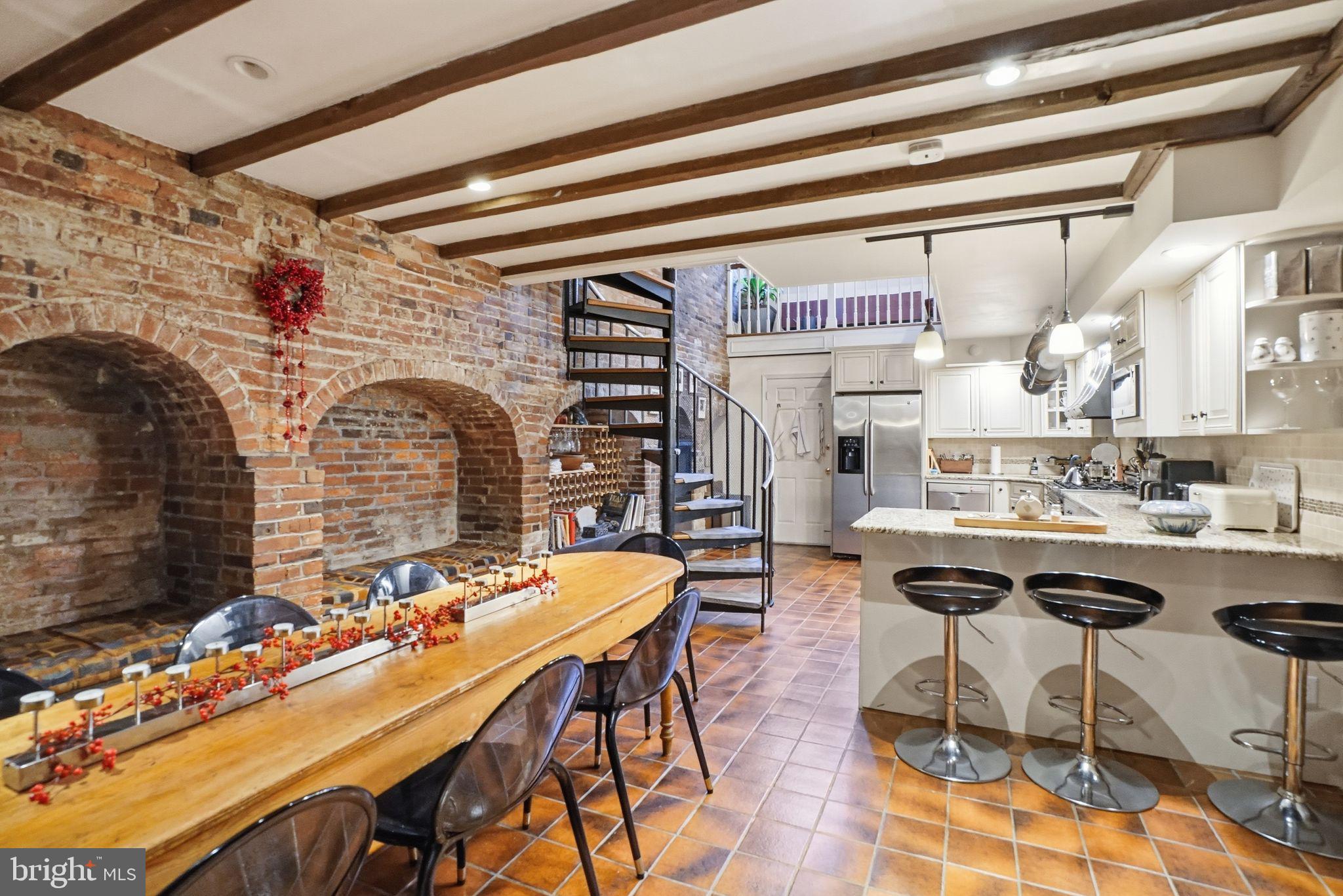 SOCIETY HILL - Residential