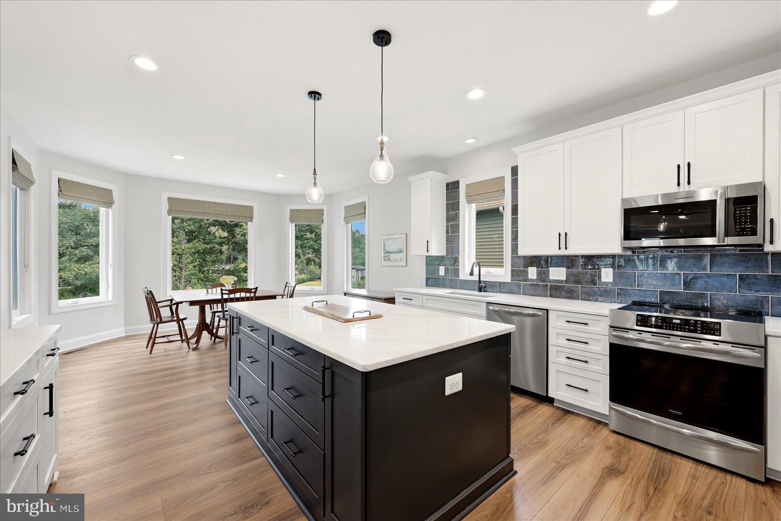 208 BEACHSIDE COVE