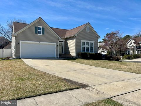 Photo of 2 Teakwood Lane, SICKLERVILLE, NJ 08081 (MLS # NJCD2113304)