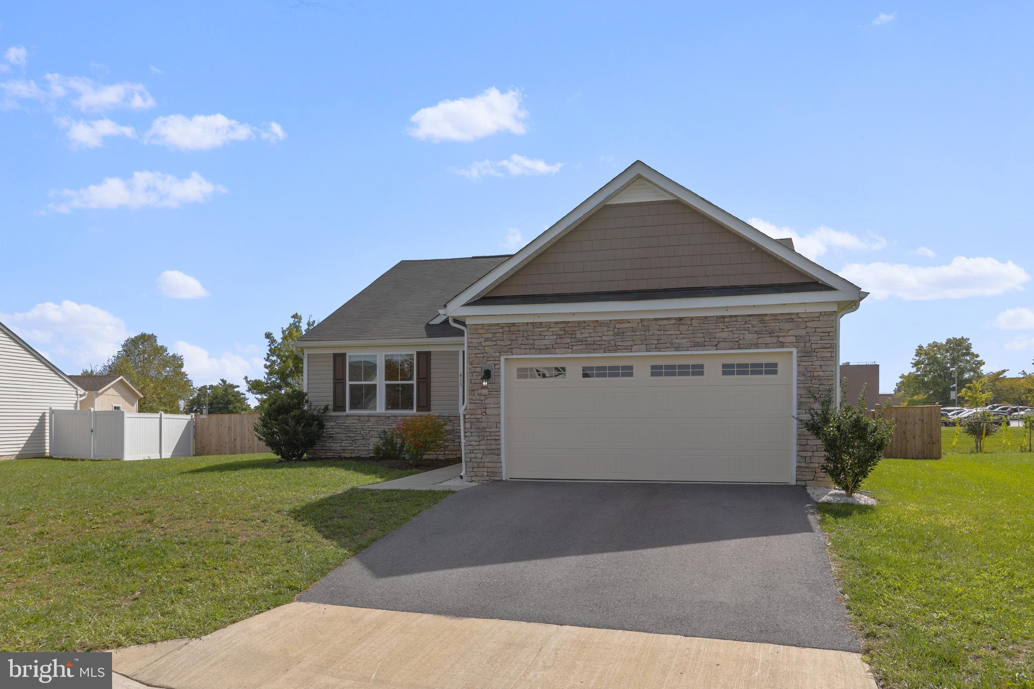 ARCADIA SPRINGS - Residential