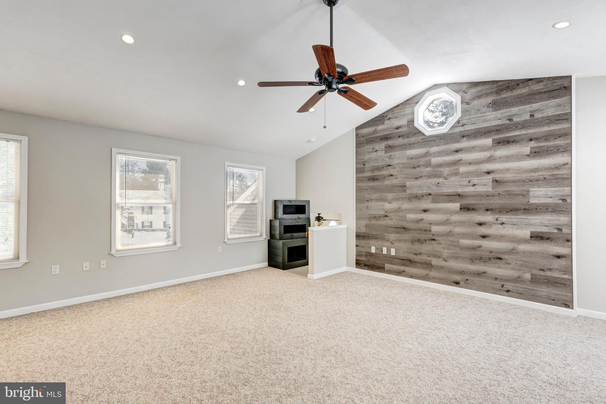 HILLTOP - Residential