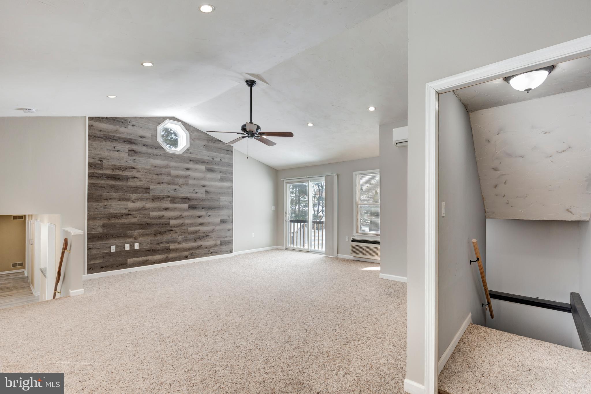 HILLTOP - Residential