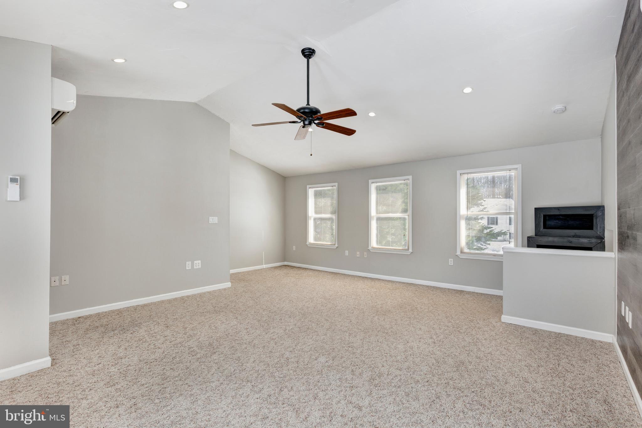 HILLTOP - Residential