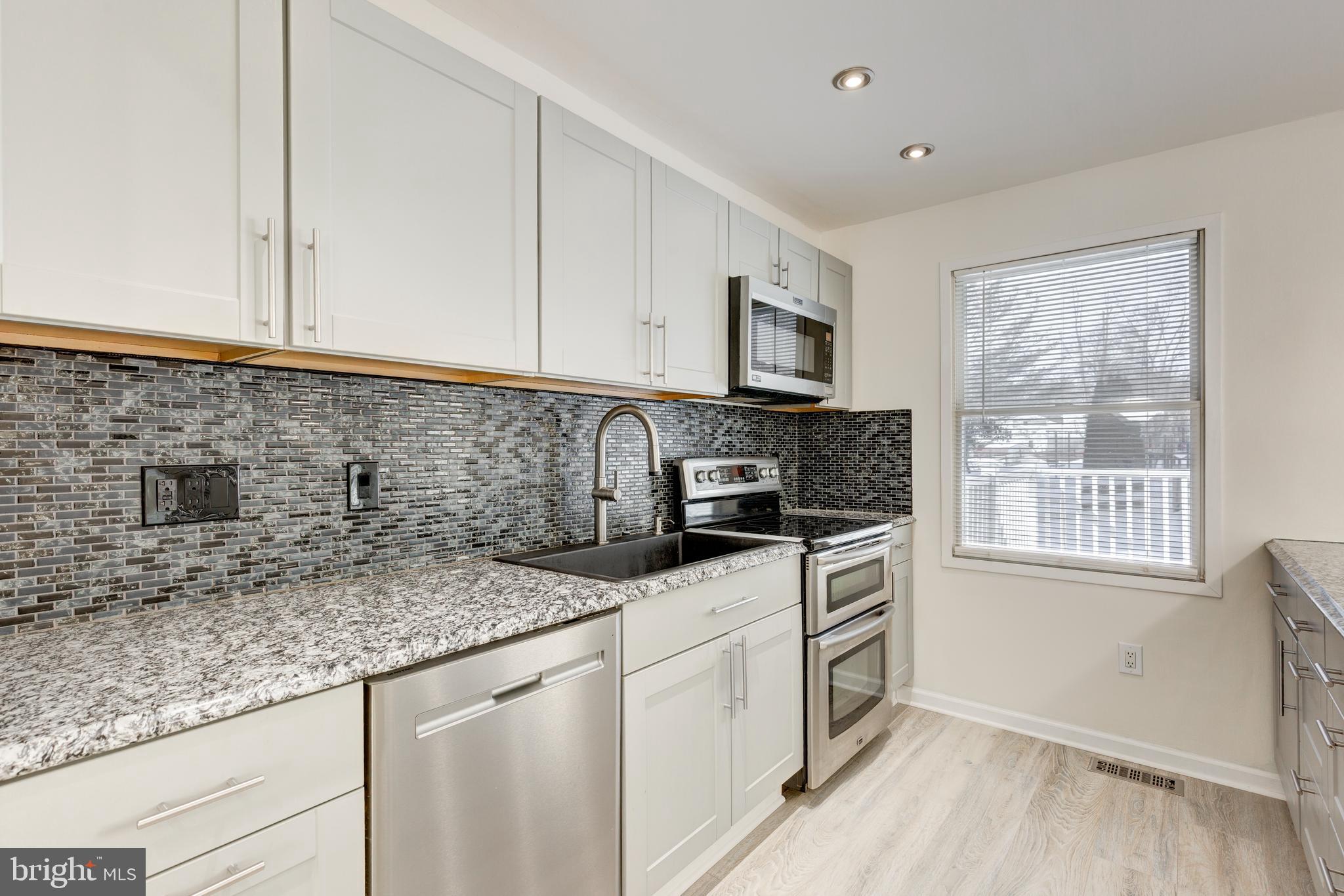 HILLTOP - Residential