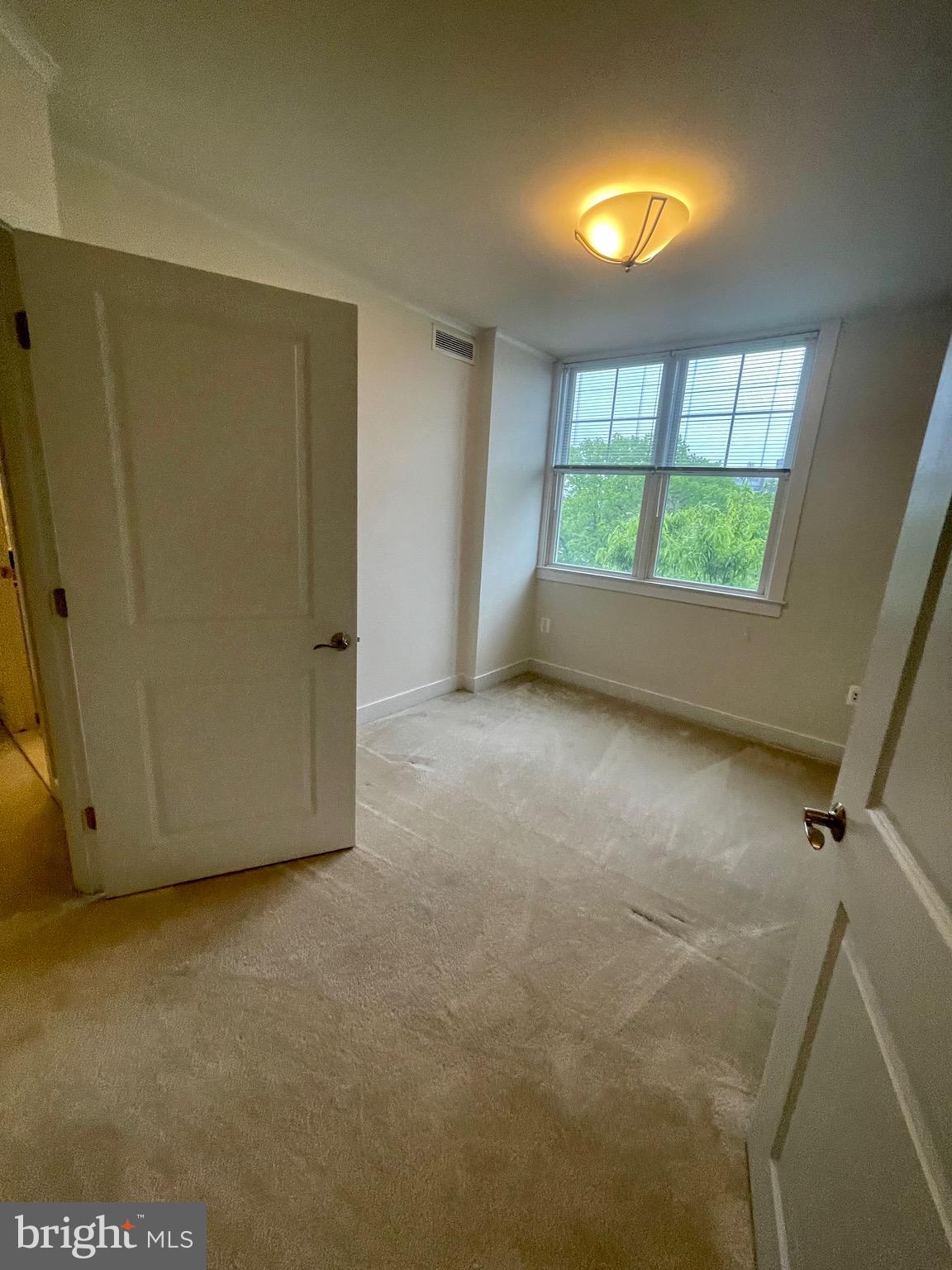 COURTHOUSE - Residential Lease