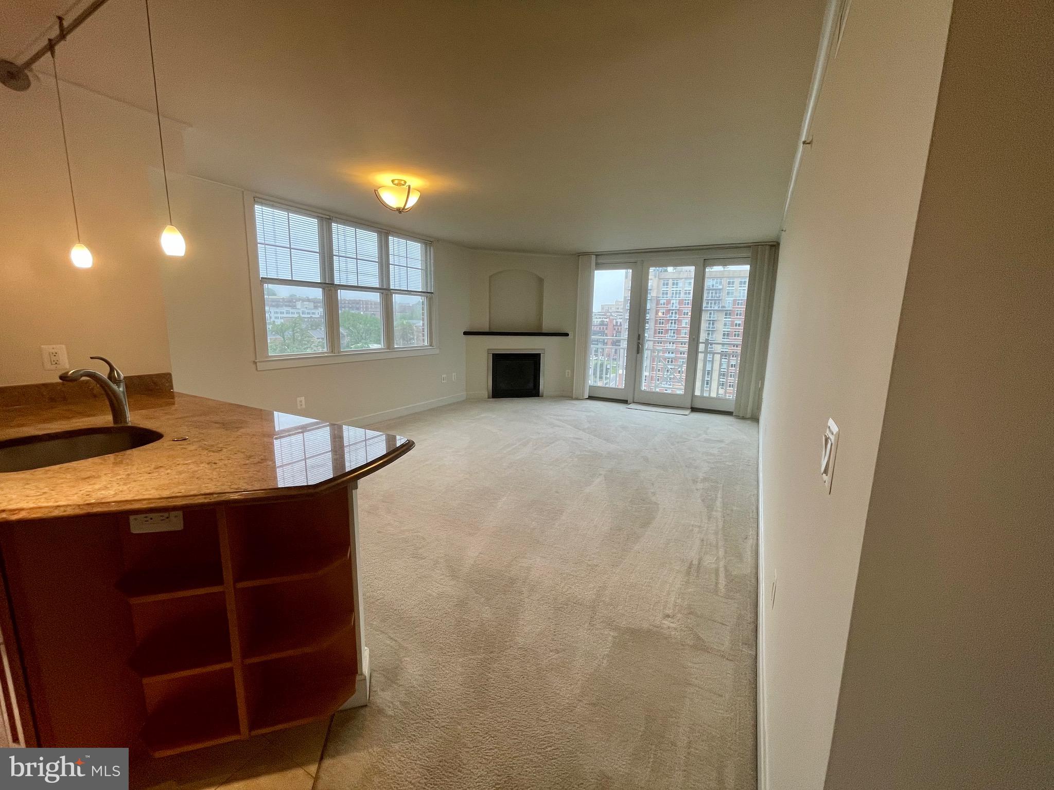 COURTHOUSE - Residential Lease