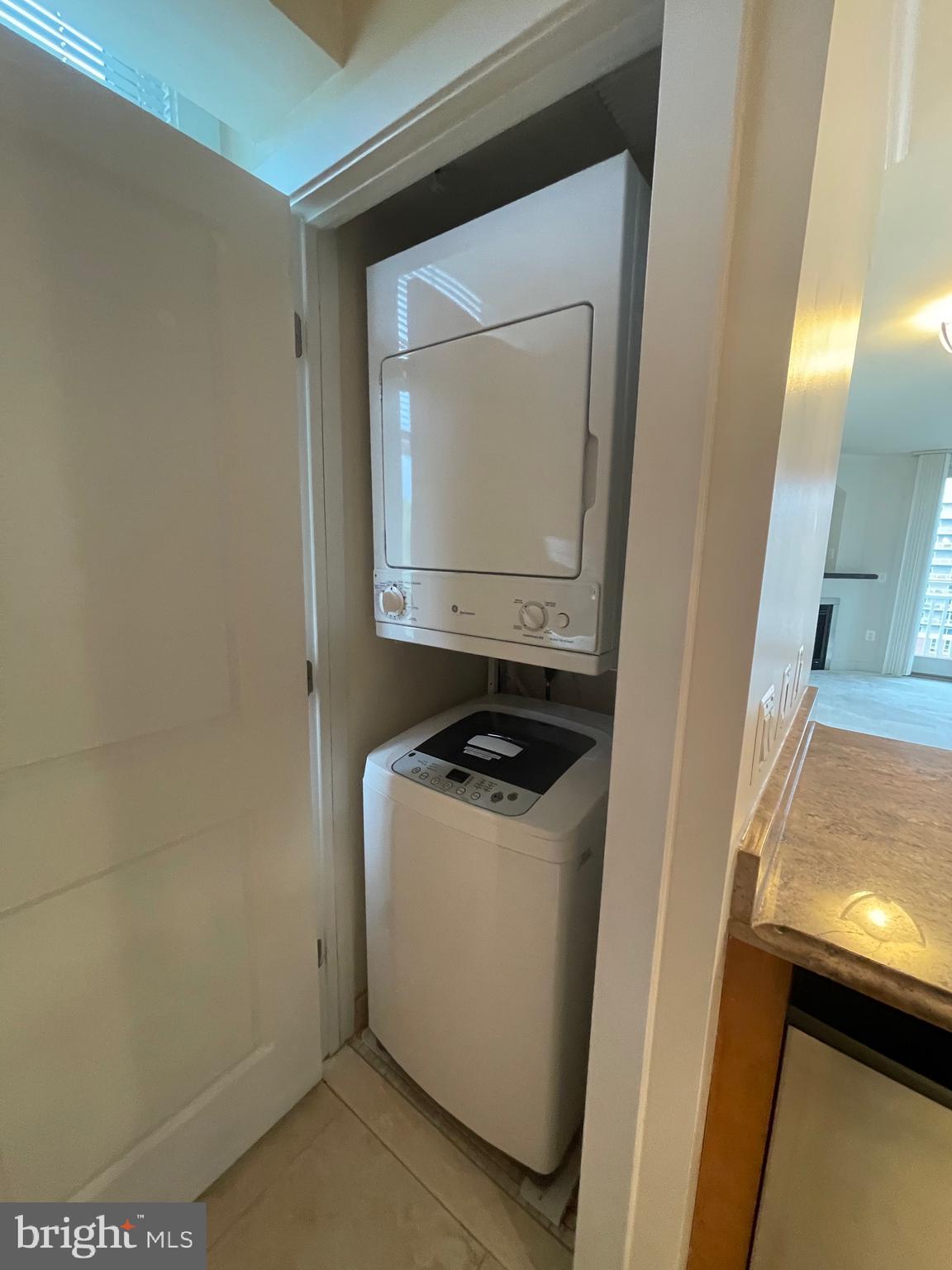 COURTHOUSE - Residential Lease