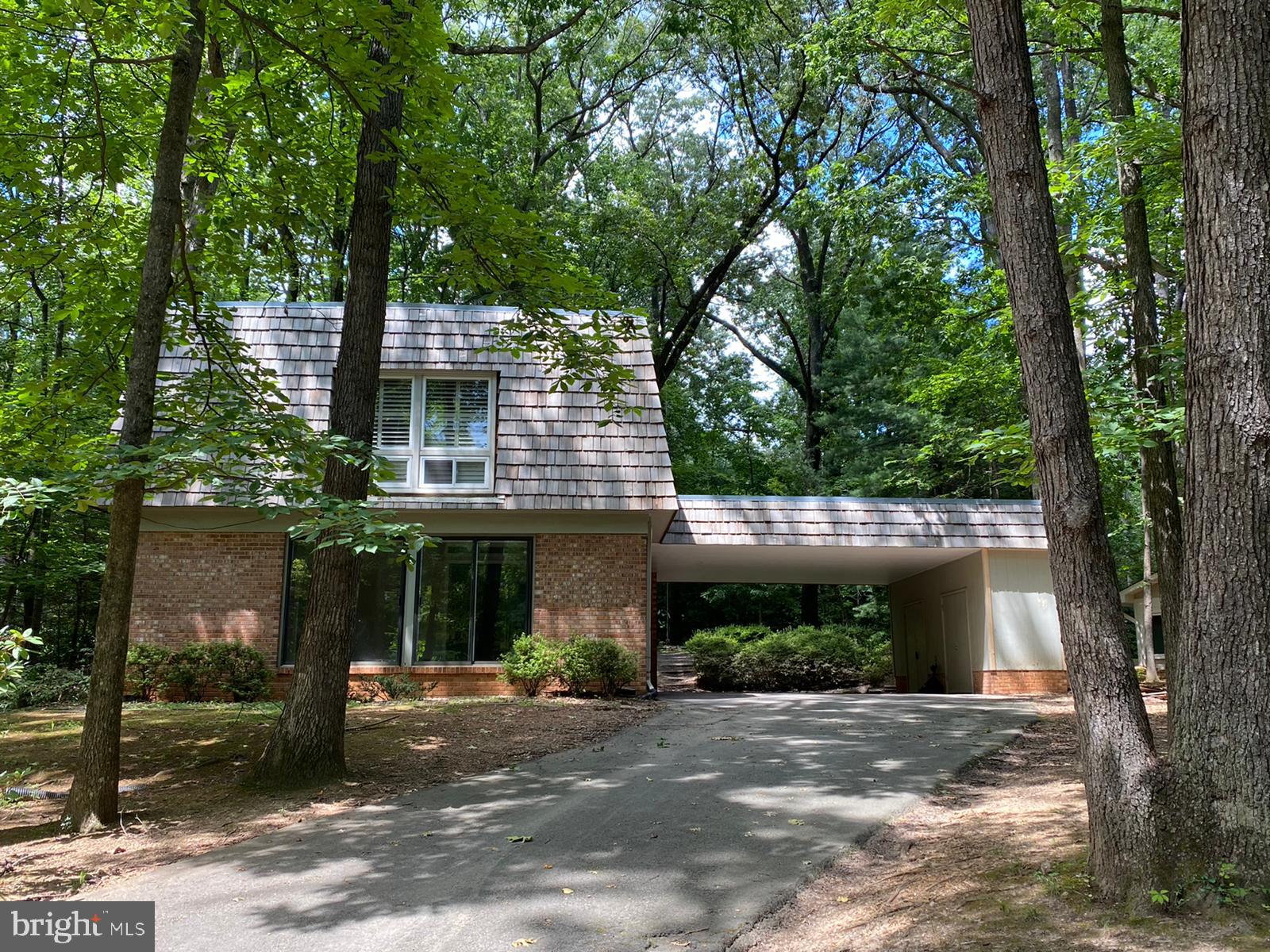 RESTON - Residential