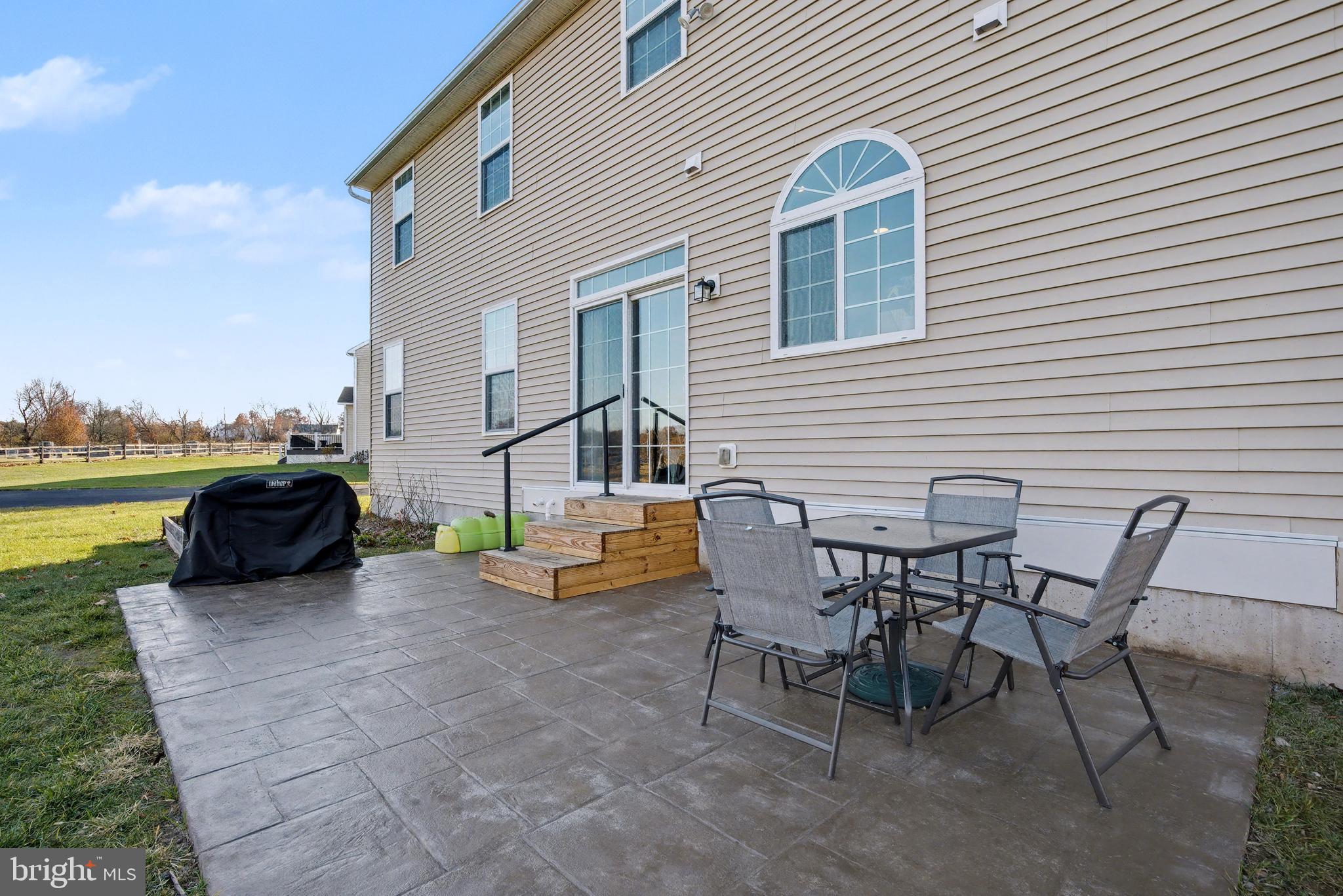 FAIRBROOK - Residential