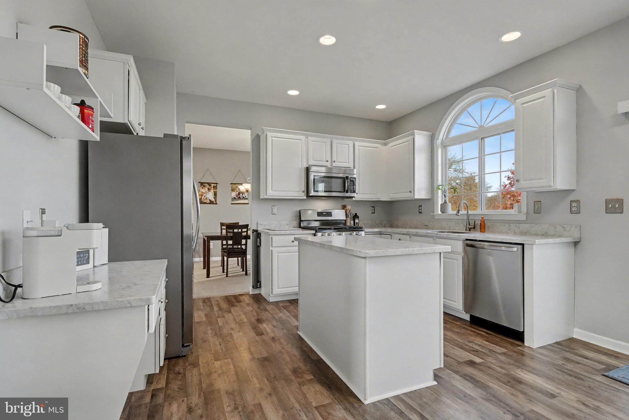 FAIRBROOK - Residential