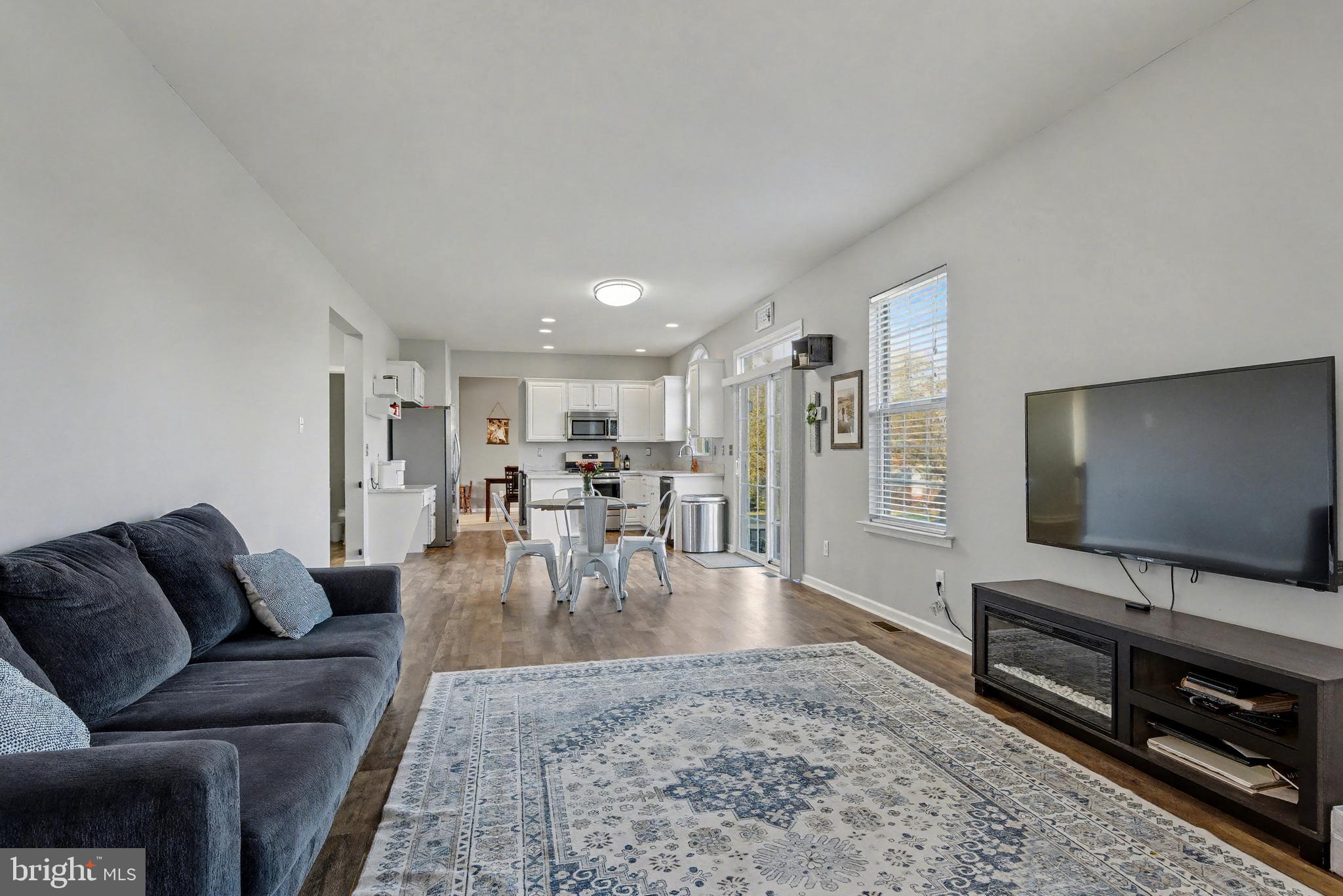 FAIRBROOK - Residential