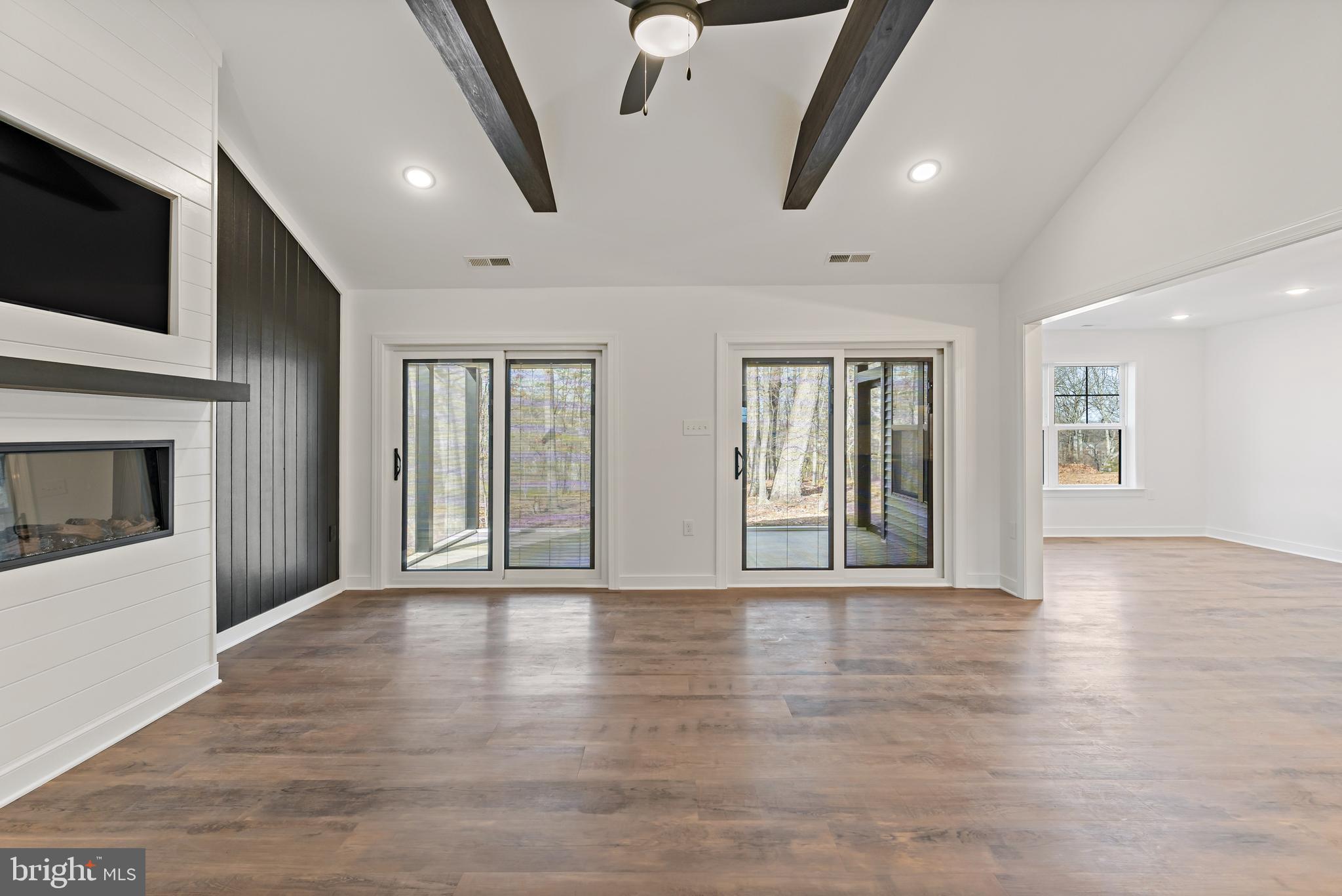 THE WOODS - Residential