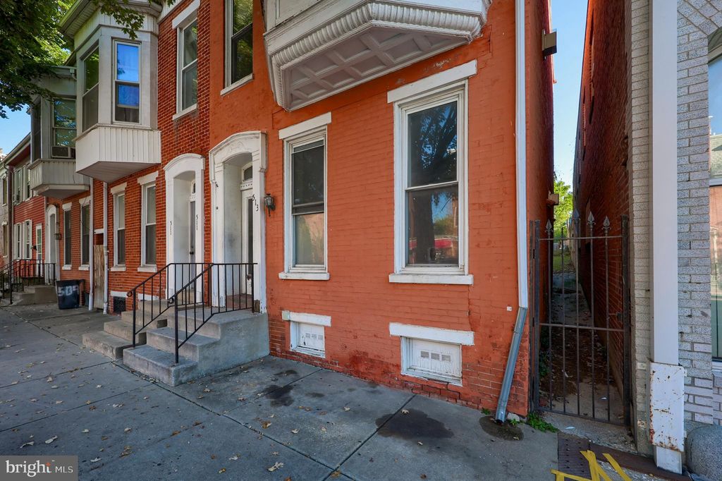 Photo of 513 S George Street, YORK, PA 17401 (MLS # PAYK2091194)