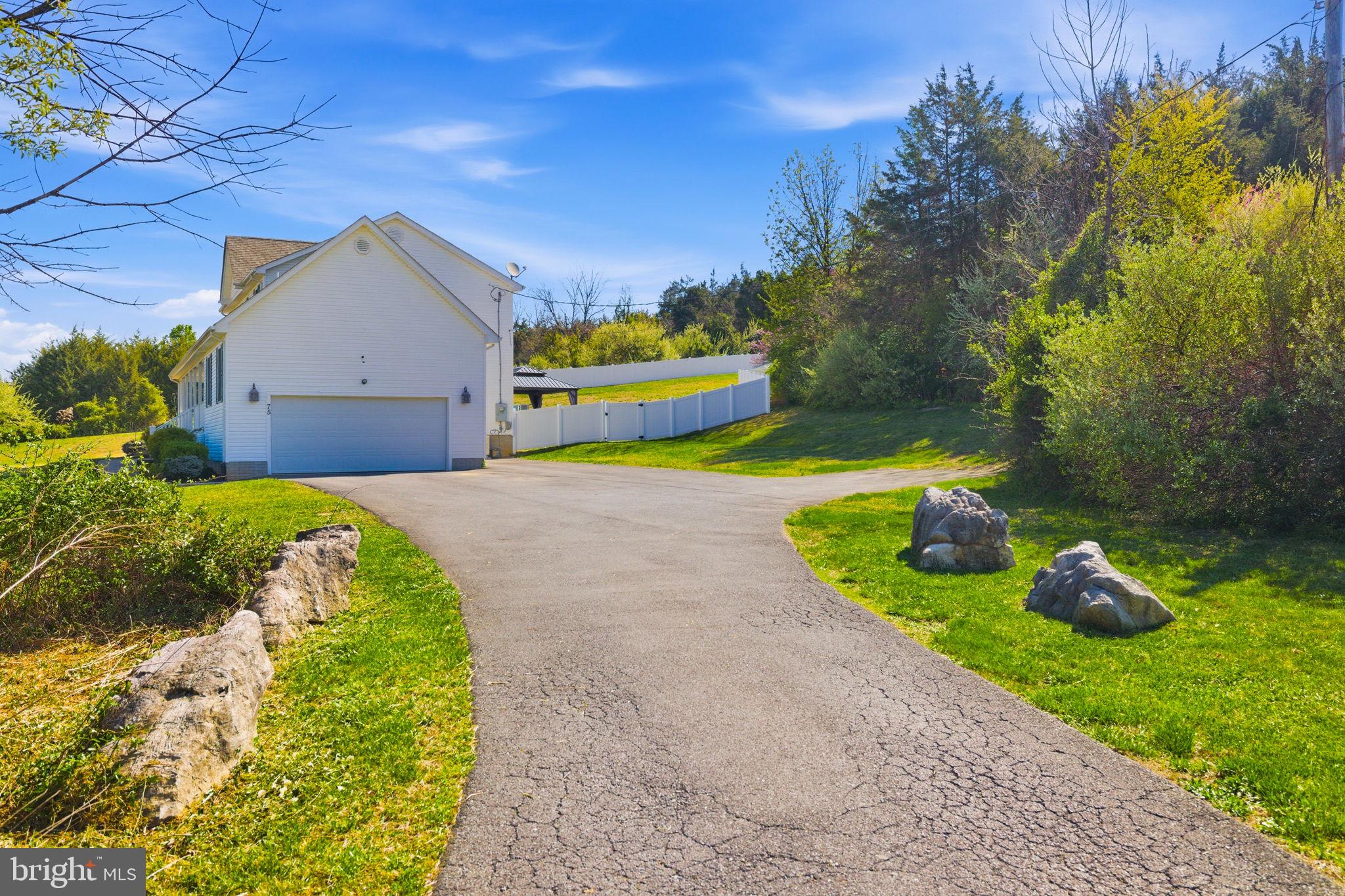 OAK HILL - Residential