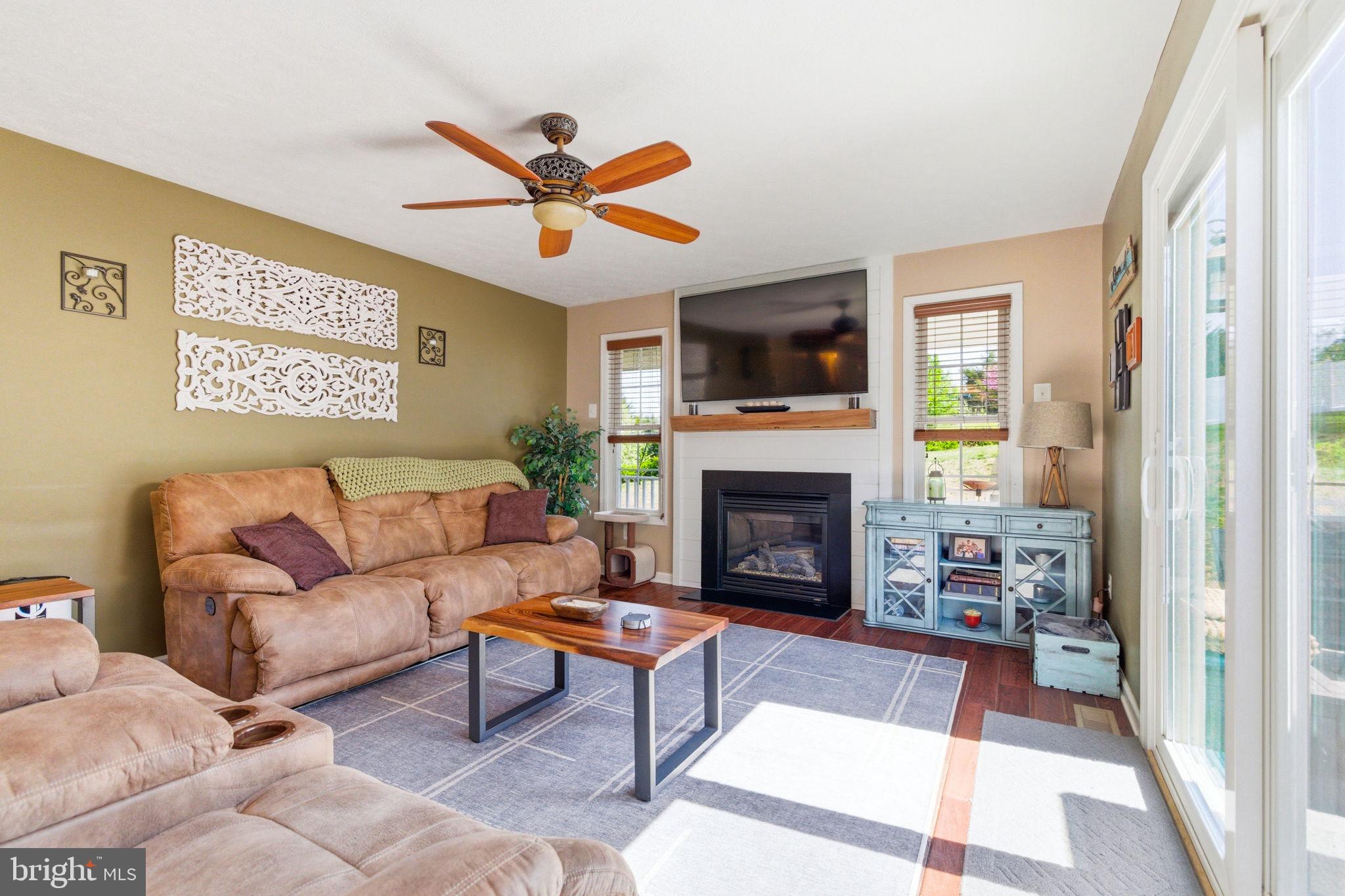 OAK HILL - Residential