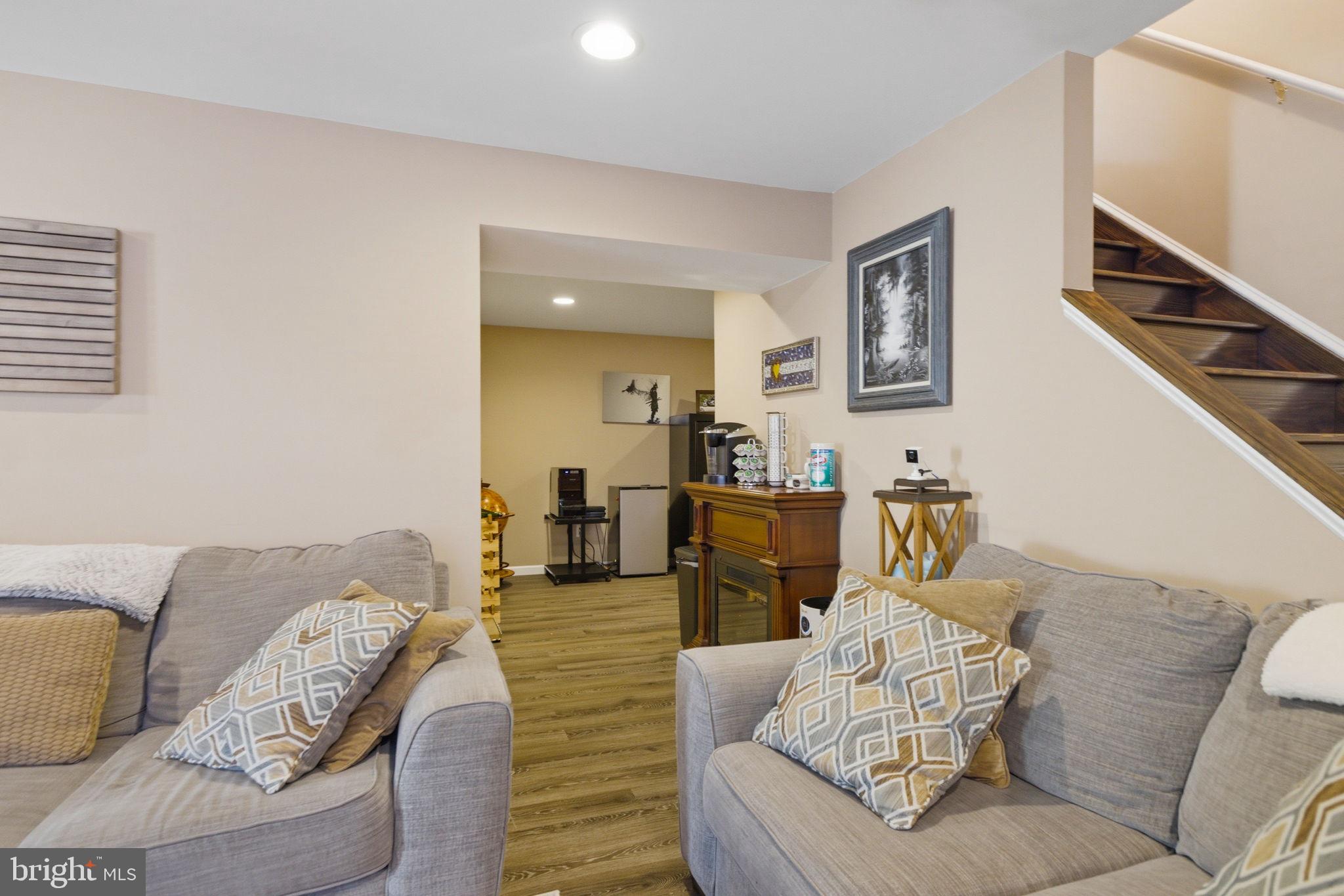 OAK HILL - Residential