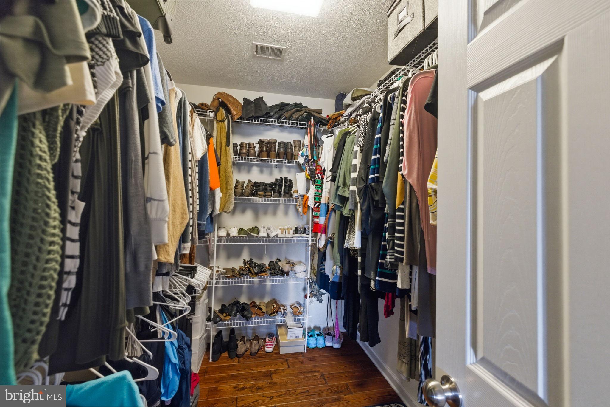 OAK HILL - Residential