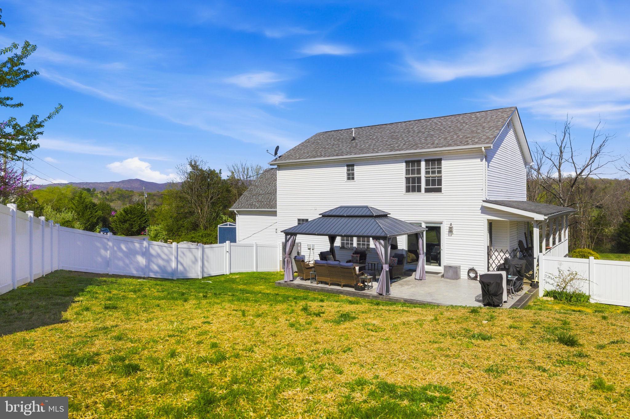 OAK HILL - Residential