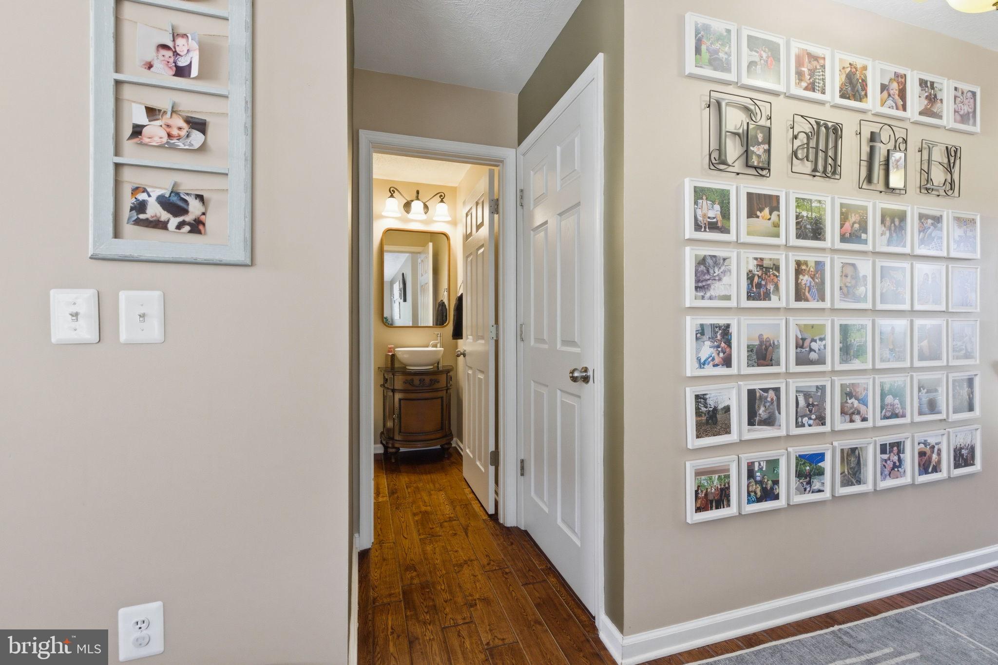 OAK HILL - Residential