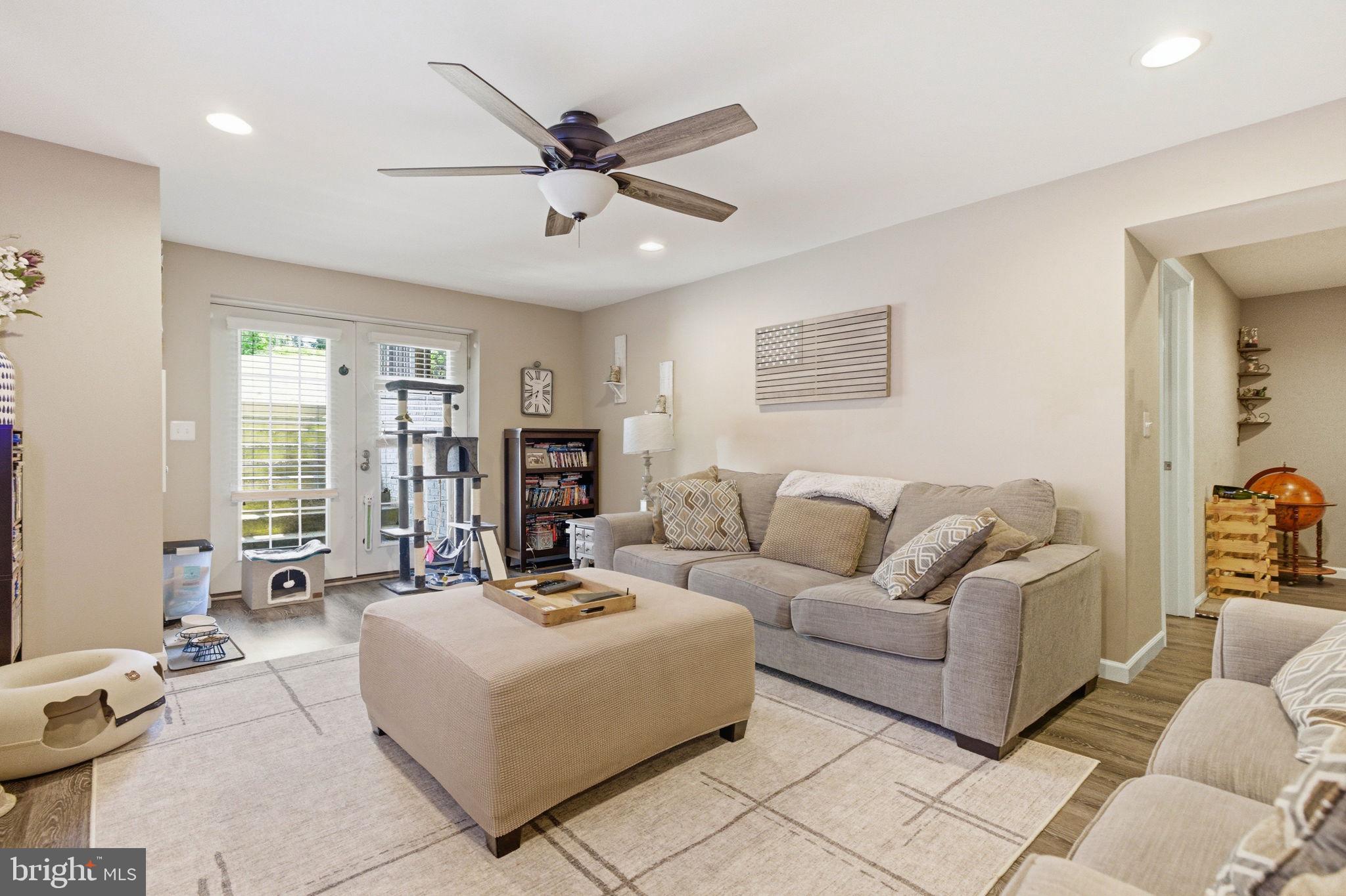 OAK HILL - Residential