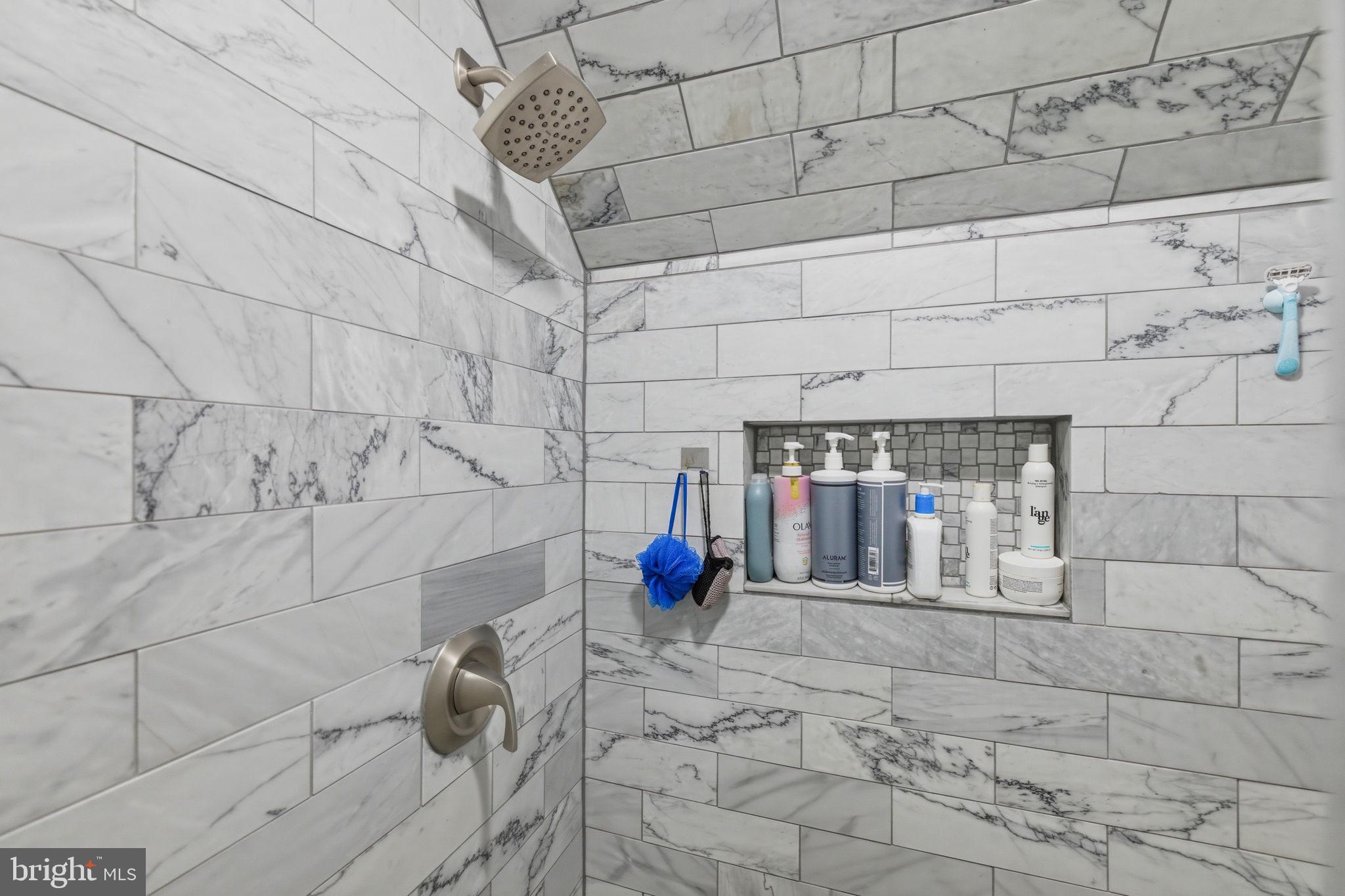 OAK HILL - Residential