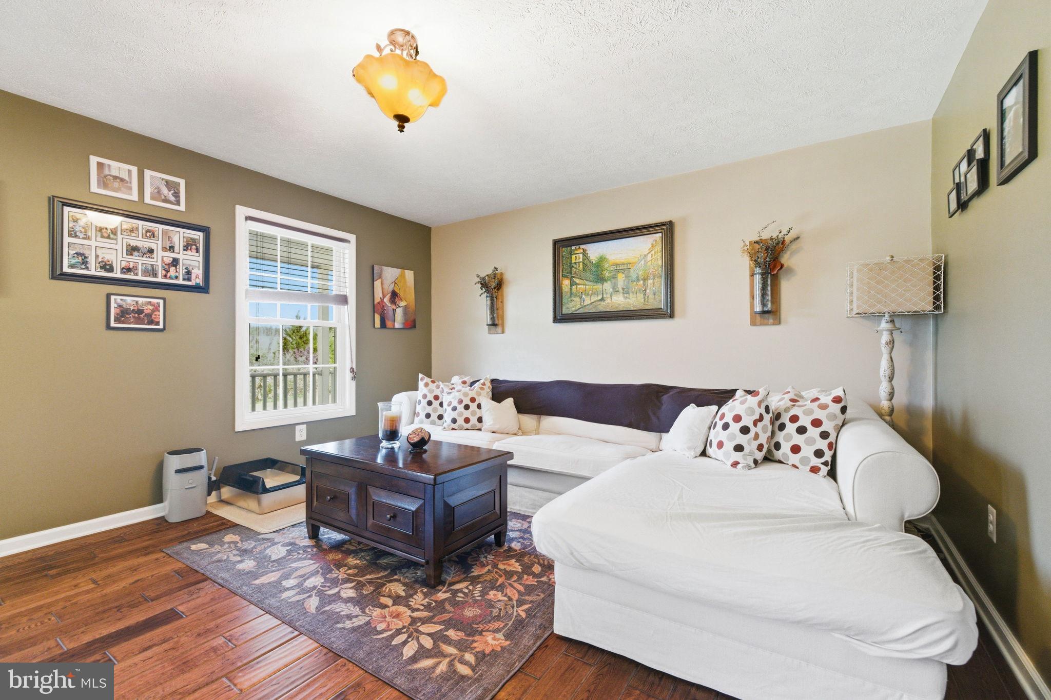 OAK HILL - Residential