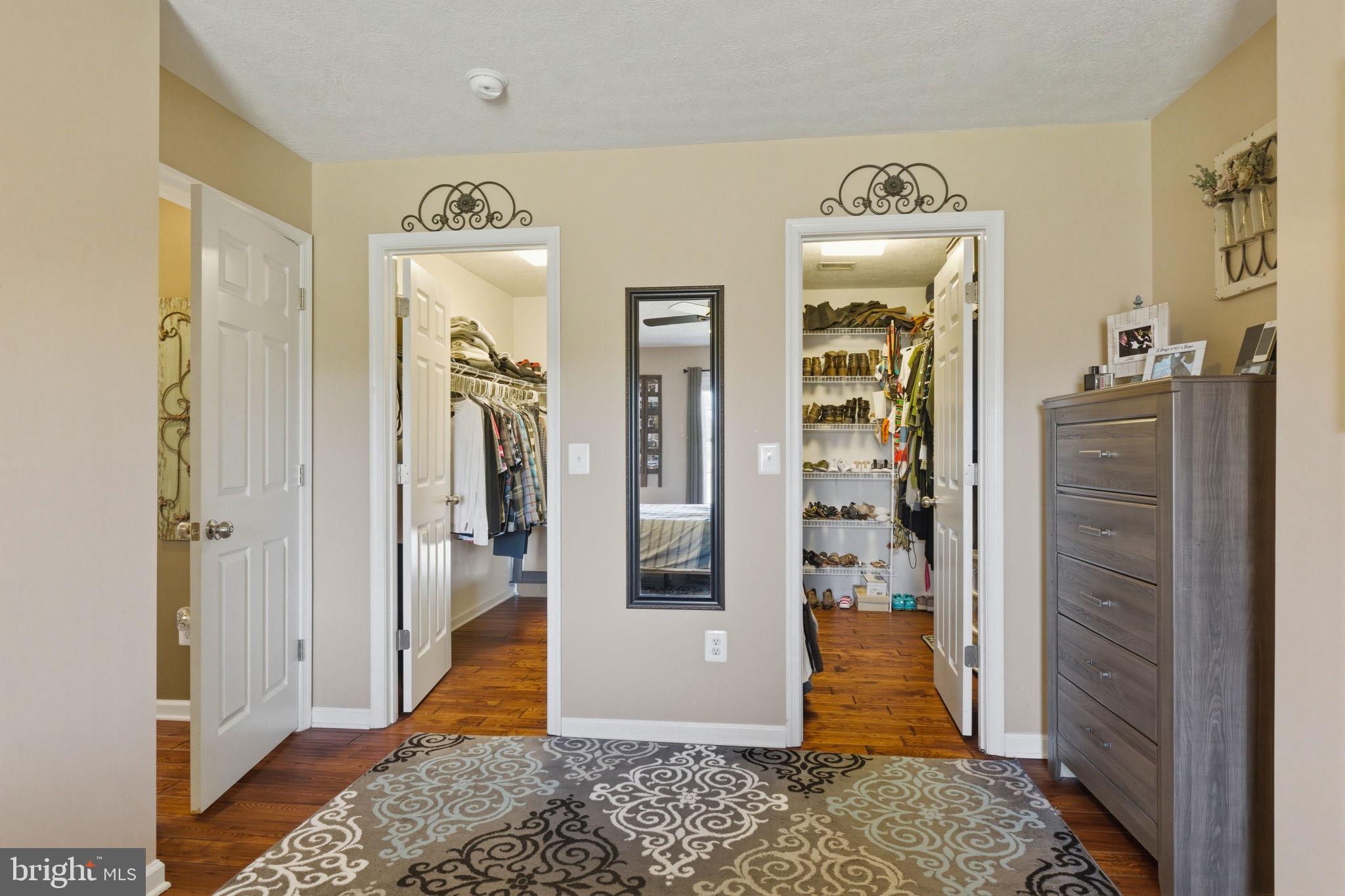 OAK HILL - Residential