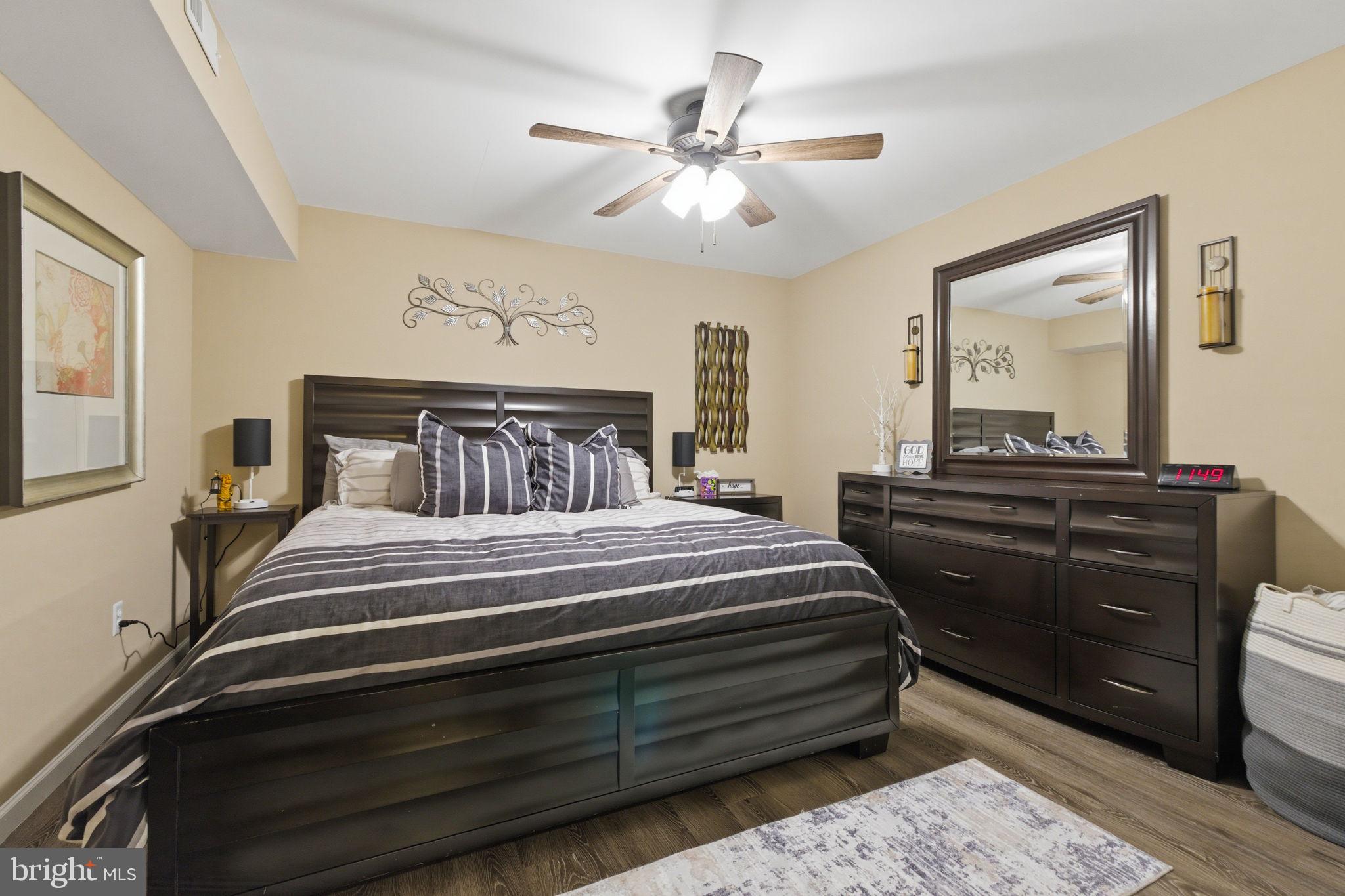 OAK HILL - Residential