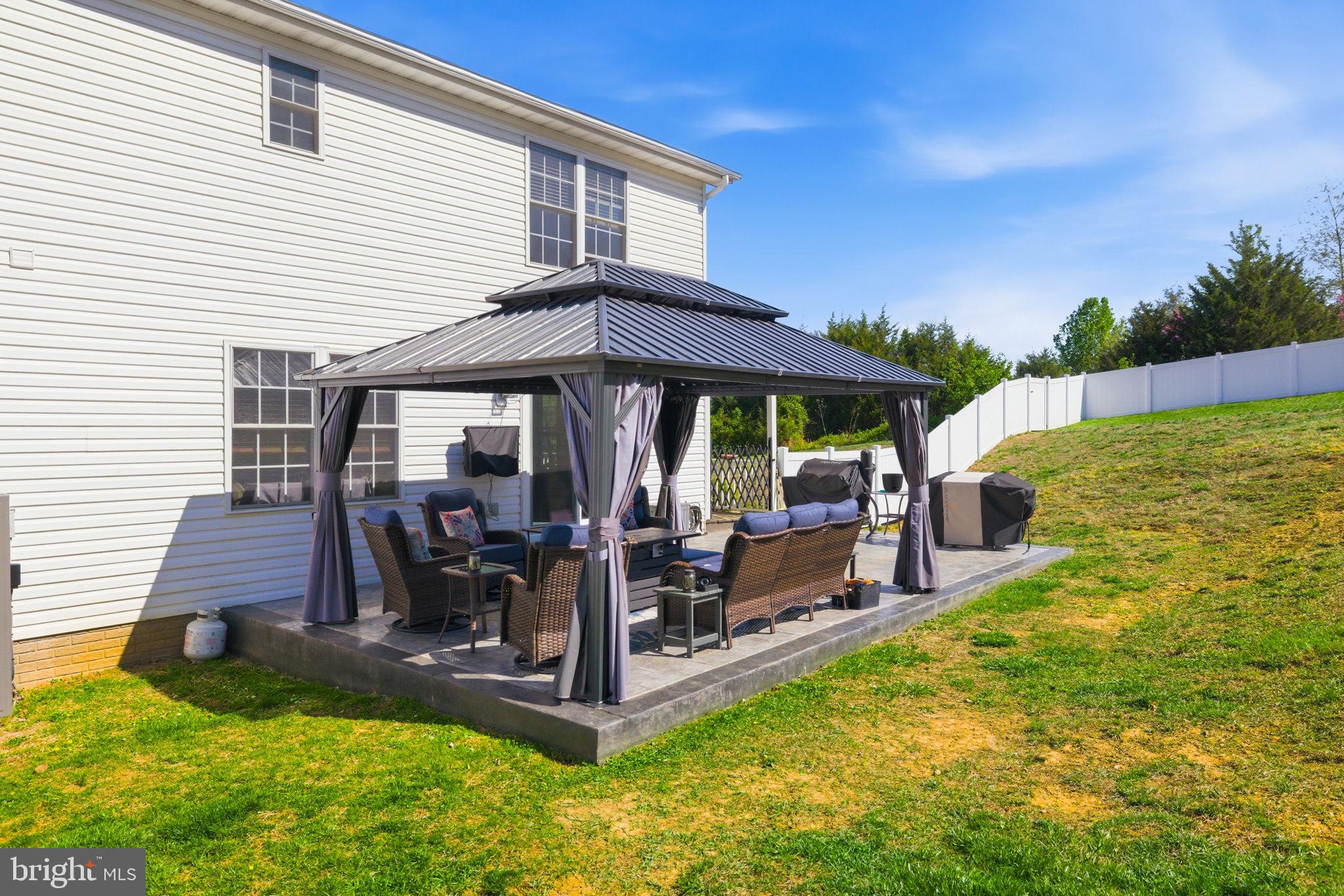 OAK HILL - Residential