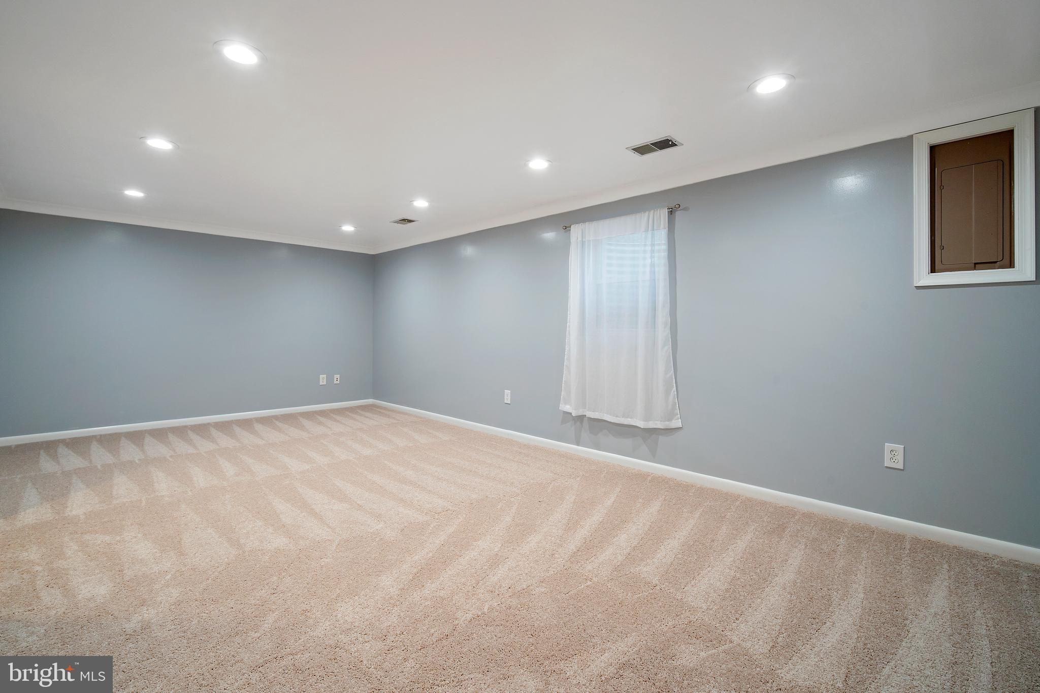 NEWINGTON STATION - Residential