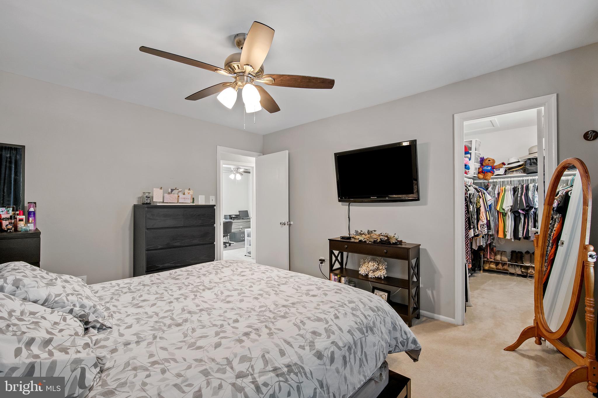 NEWINGTON STATION - Residential