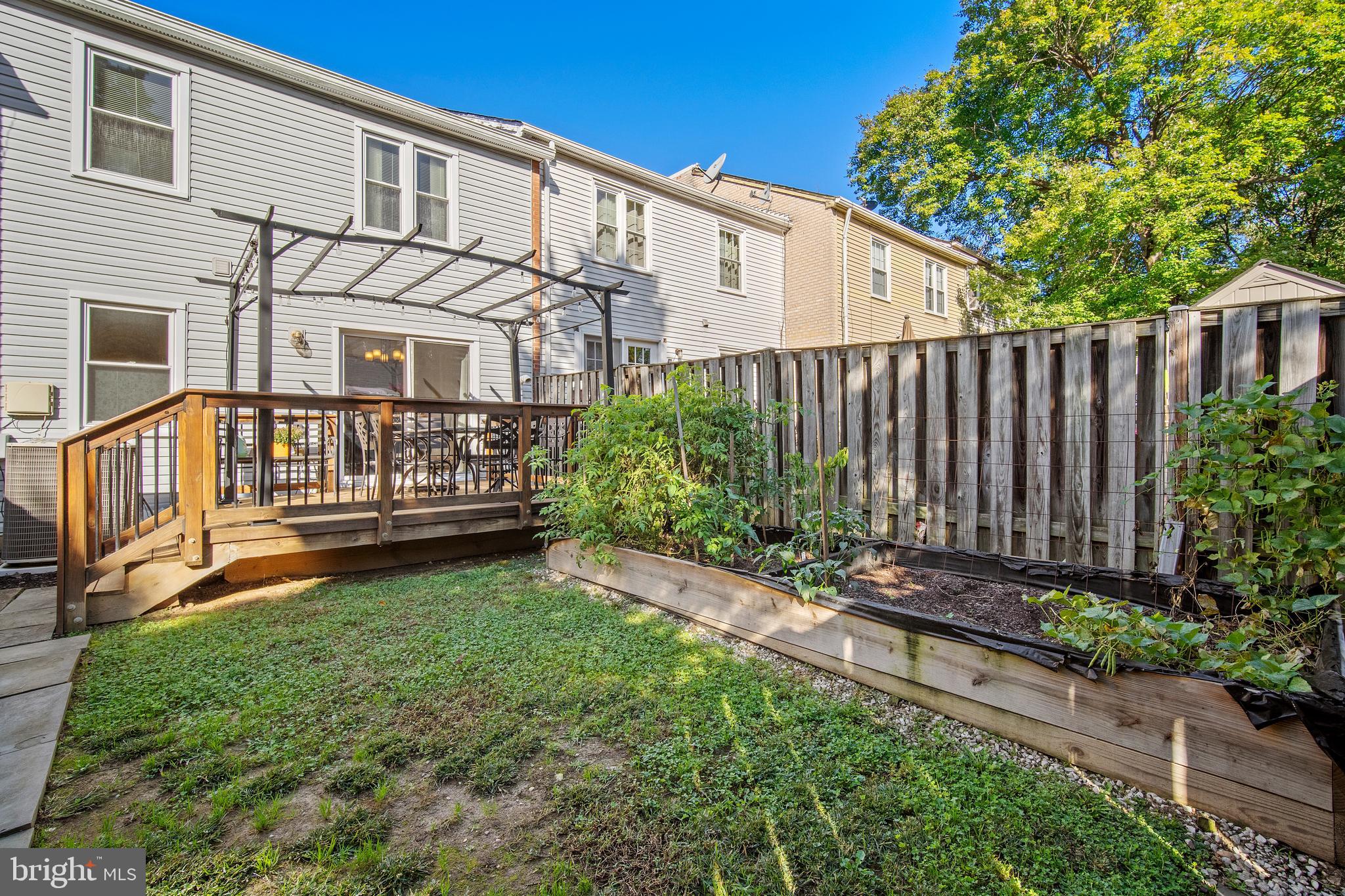 NEWINGTON STATION - Residential