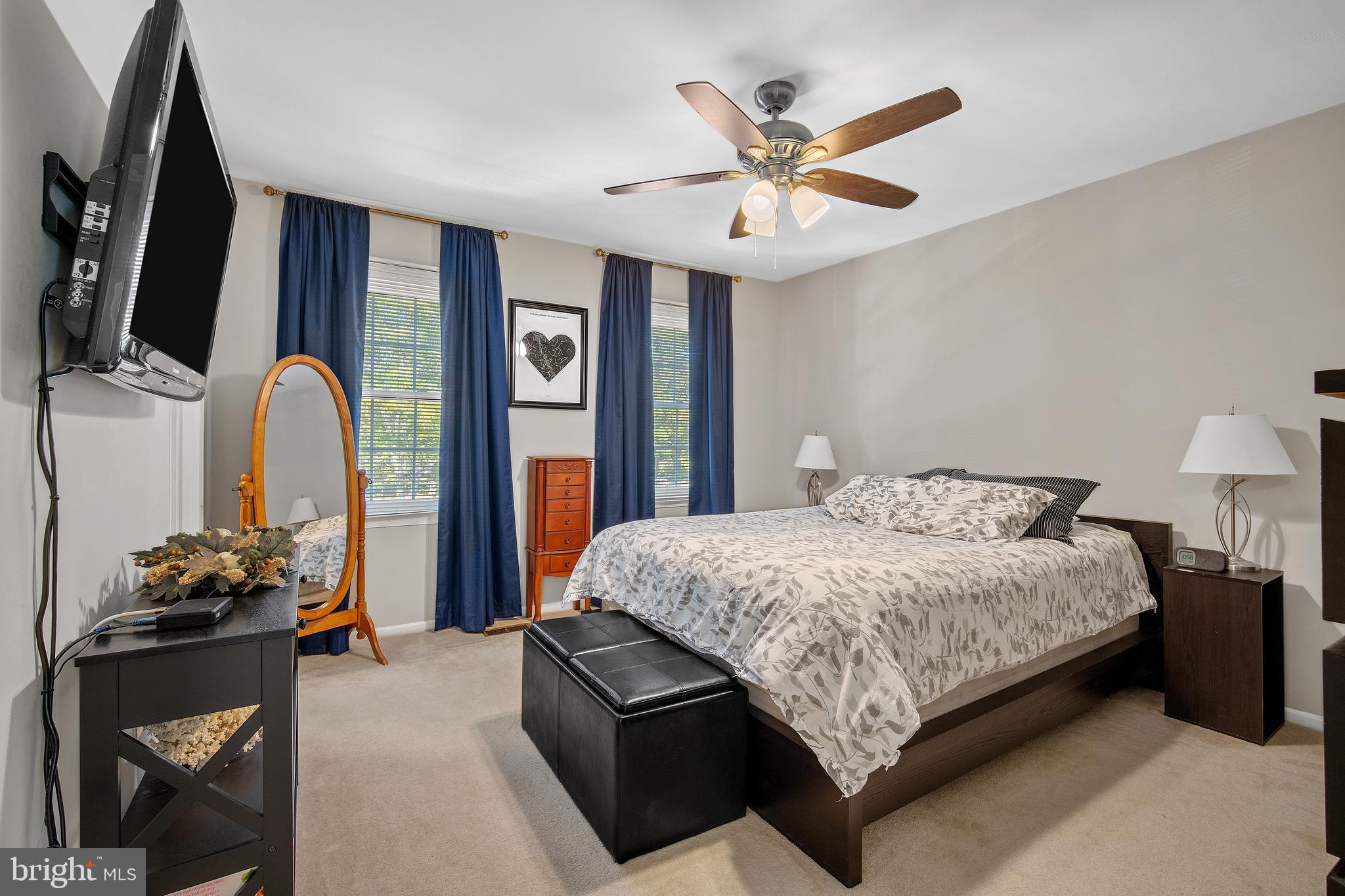 NEWINGTON STATION - Residential