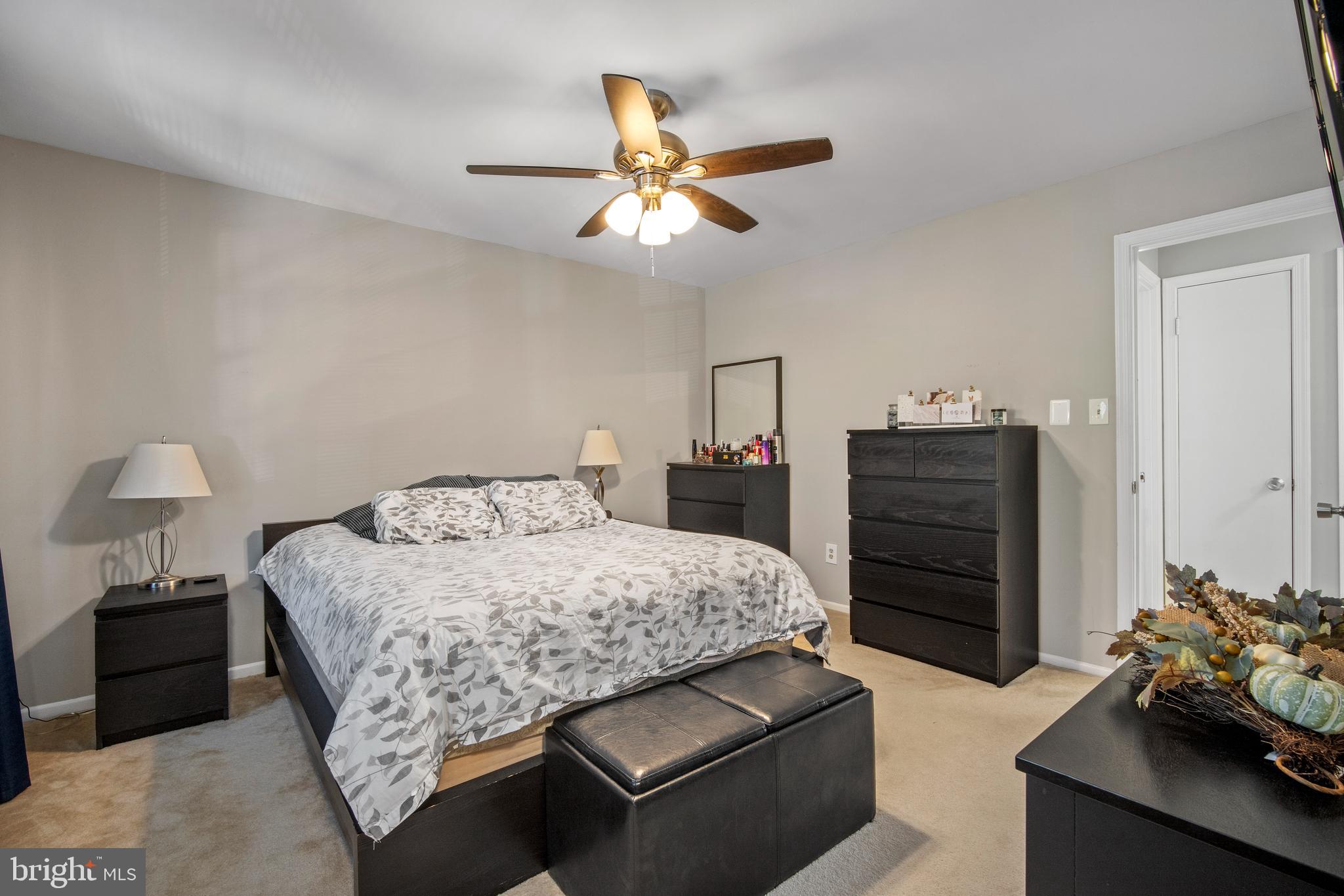 NEWINGTON STATION - Residential