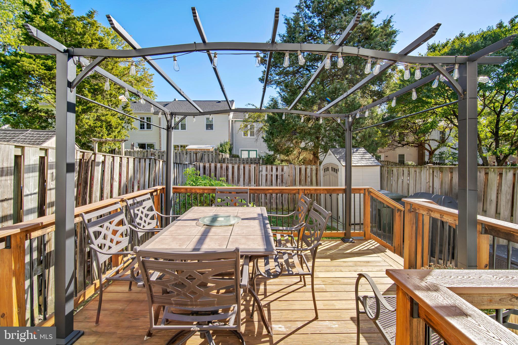 NEWINGTON STATION - Residential