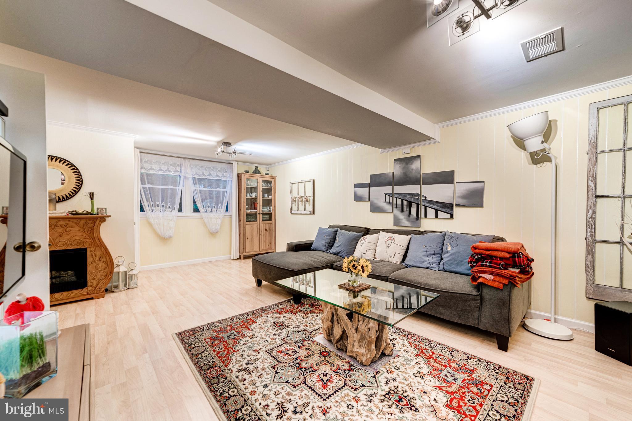 DALE CITY - Residential