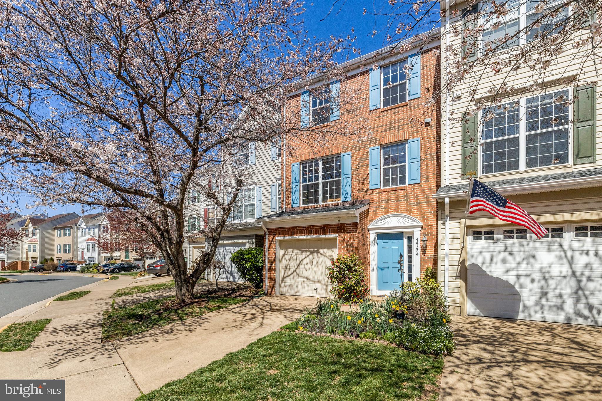 ASHBURN VILLAGE - Residential