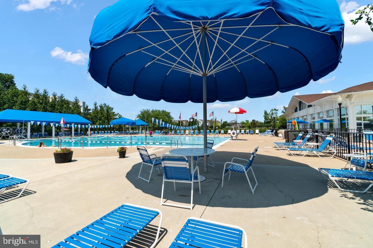 ASHBURN VILLAGE - Residential