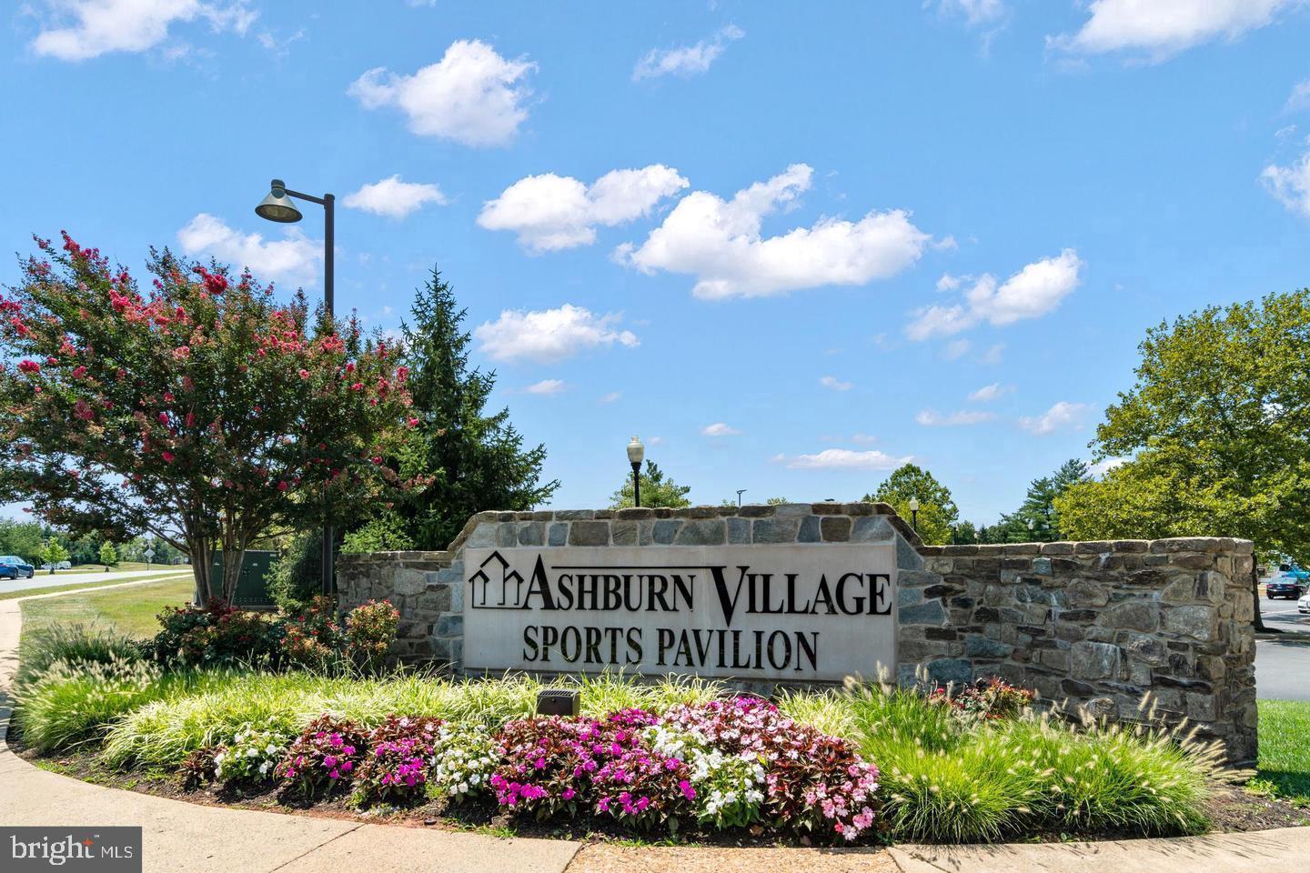 ASHBURN VILLAGE - Residential