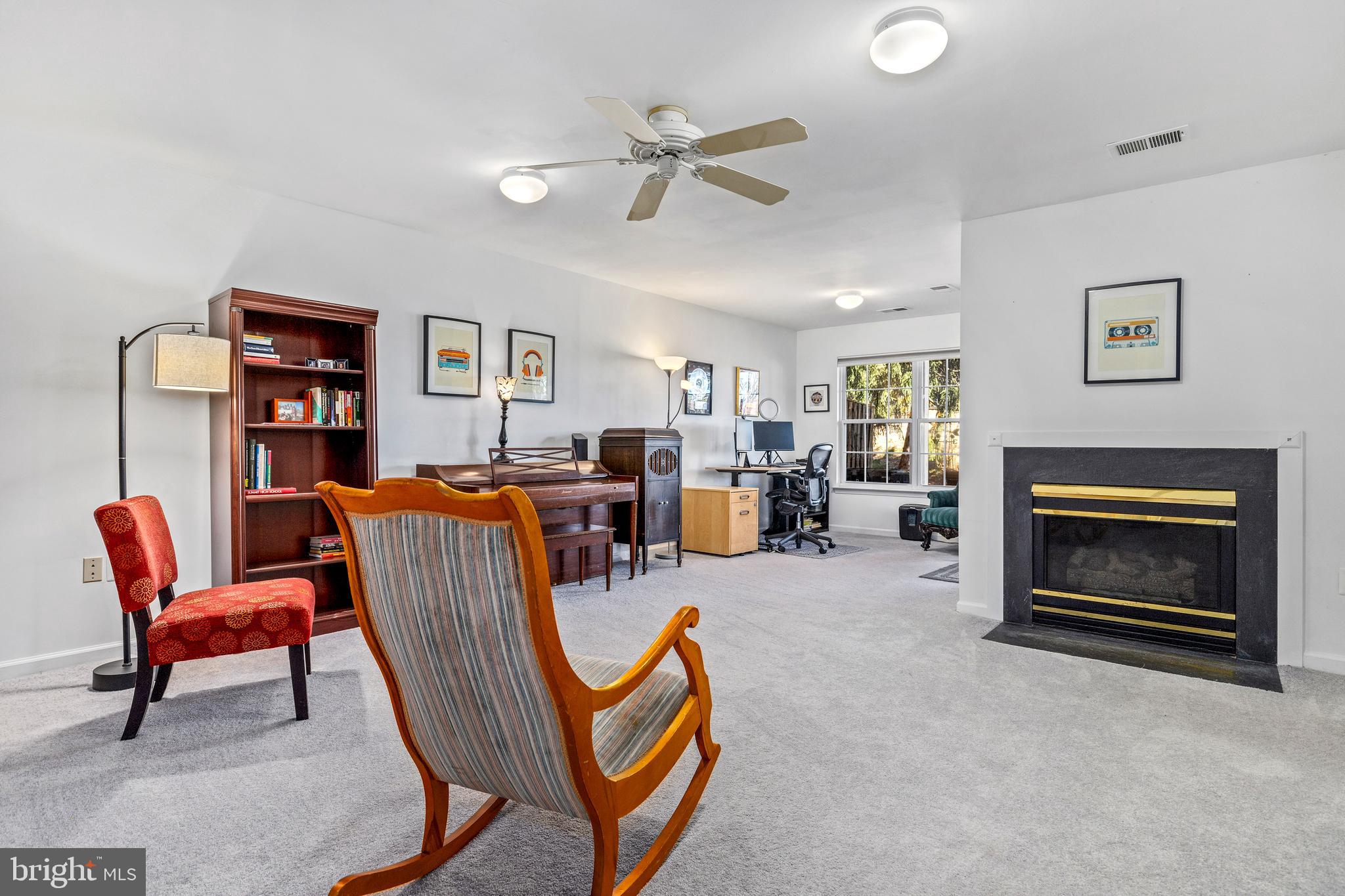 ASHBURN VILLAGE - Residential