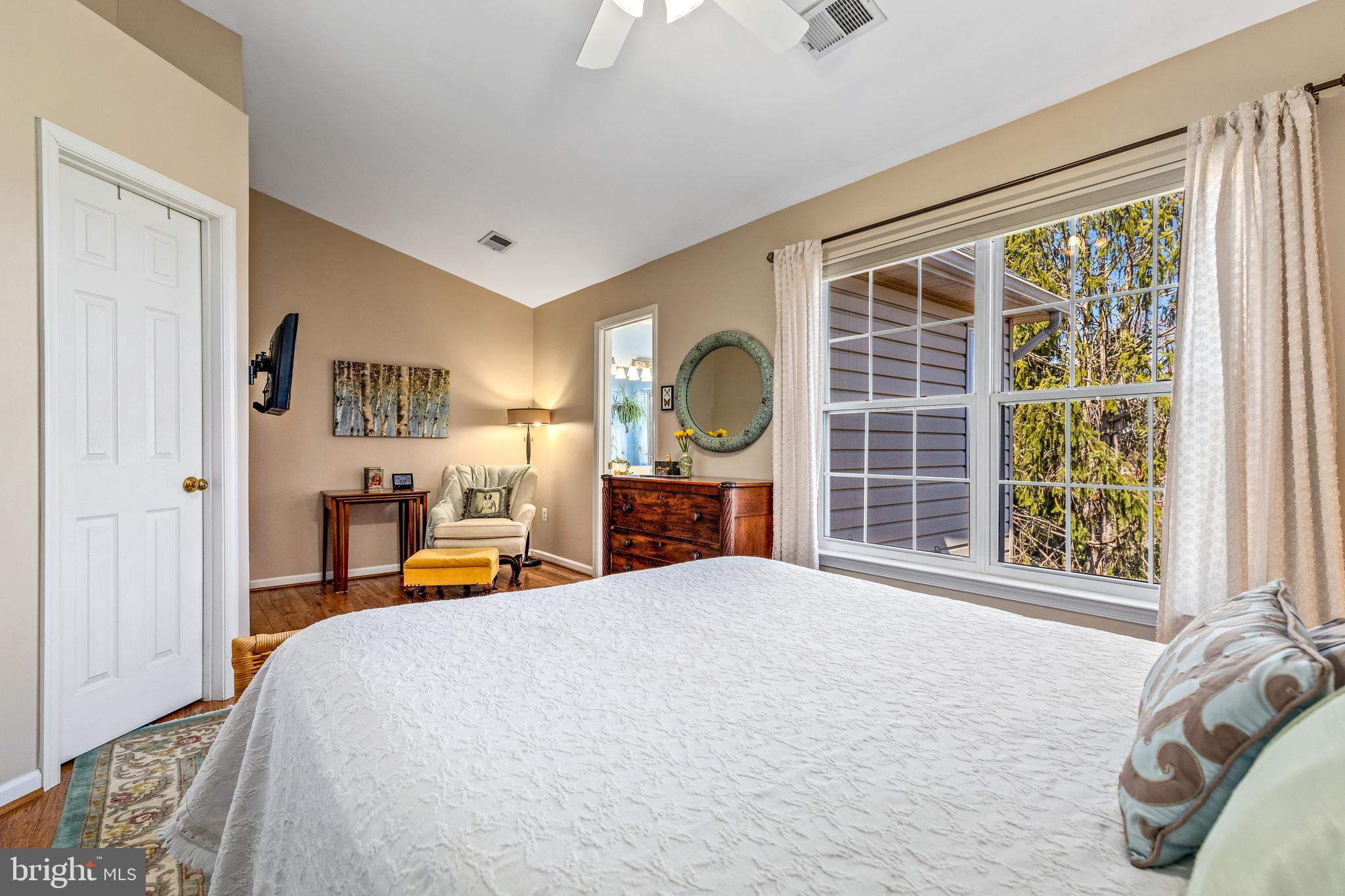 ASHBURN VILLAGE - Residential