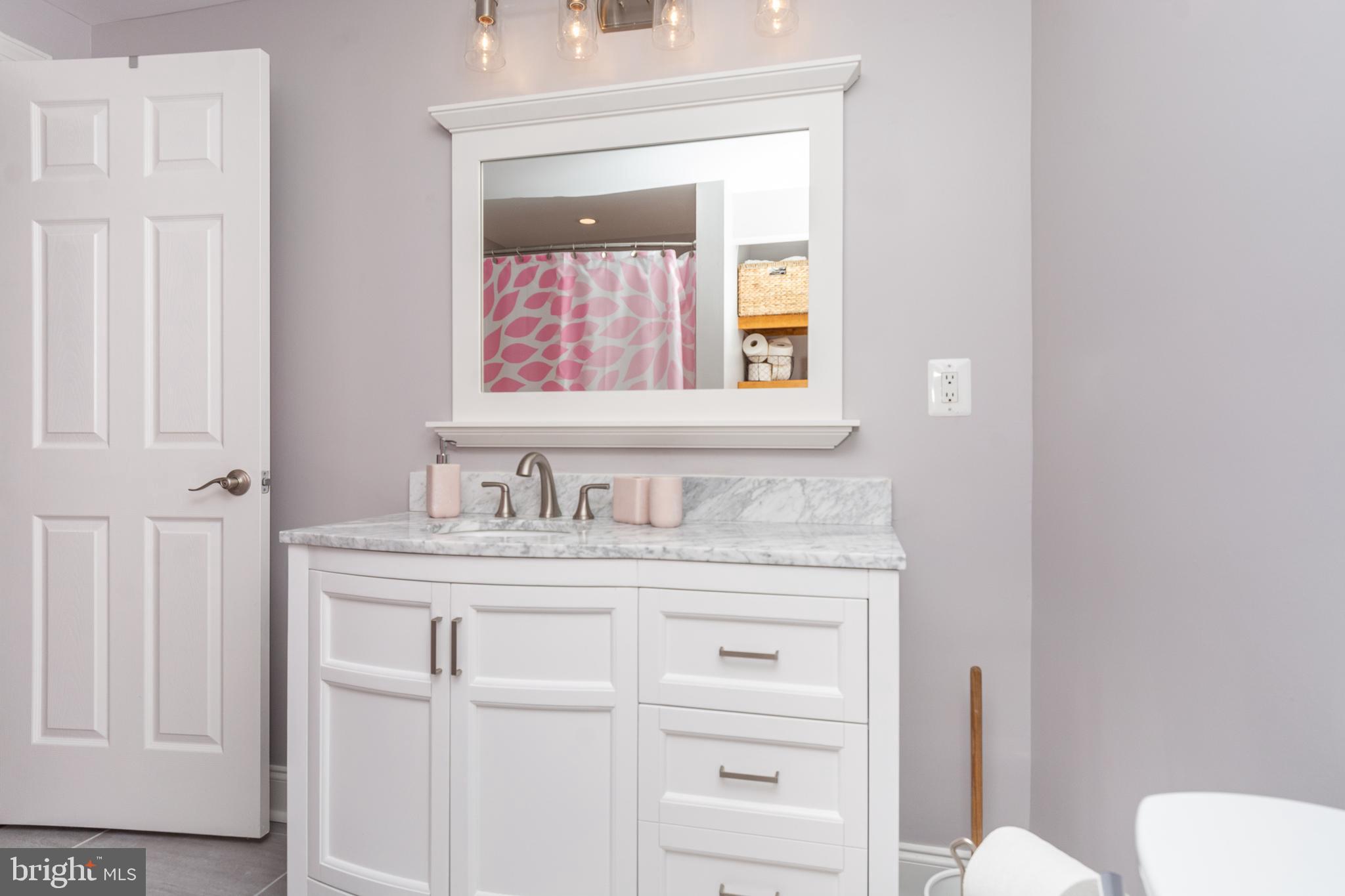 KINGSVILLE - Residential