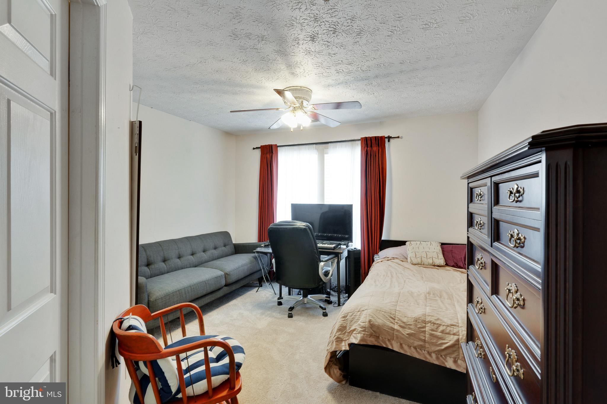 PINEY ORCHARD - Residential