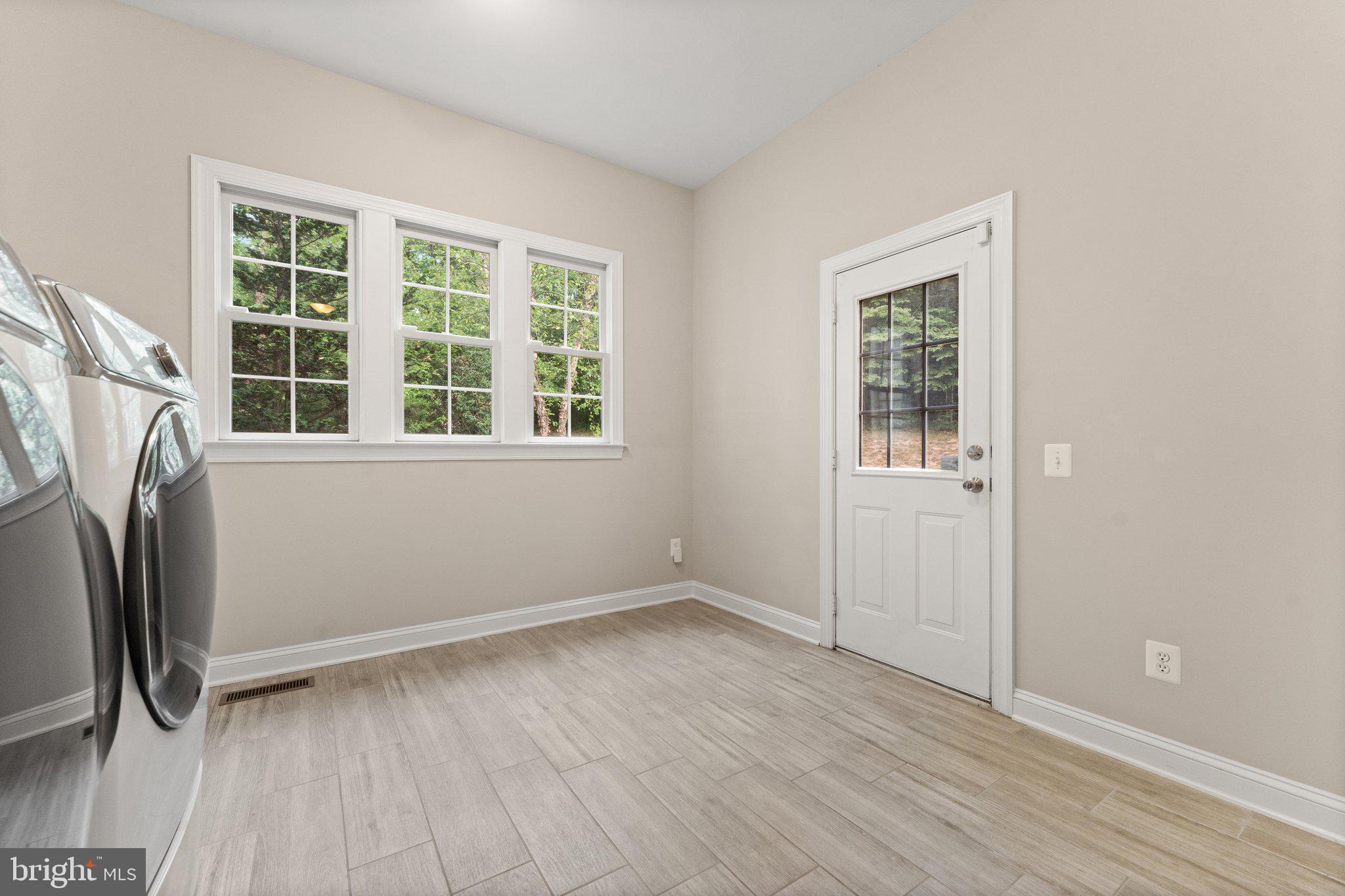 CEDAR CREST - Residential