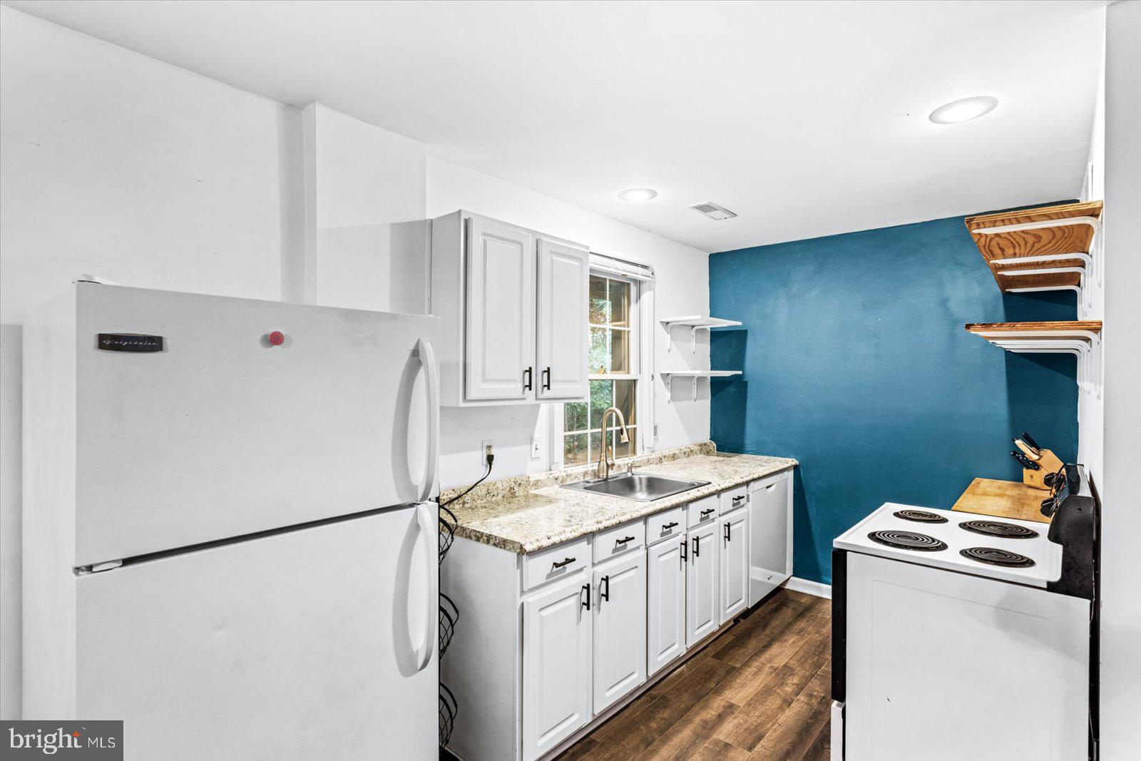 PIEDMONT HILLS - Residential