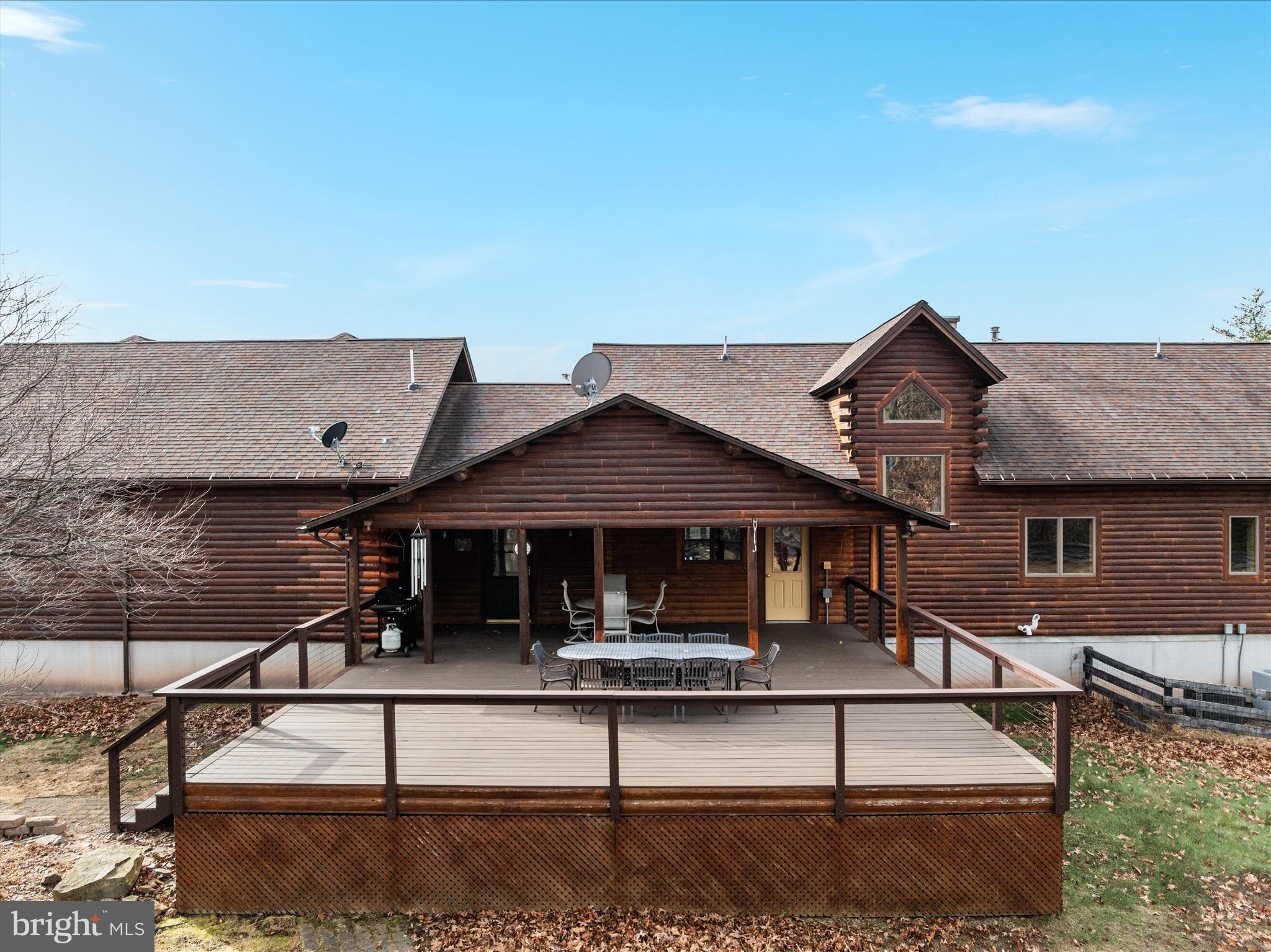 ASHTON WOODS - Residential