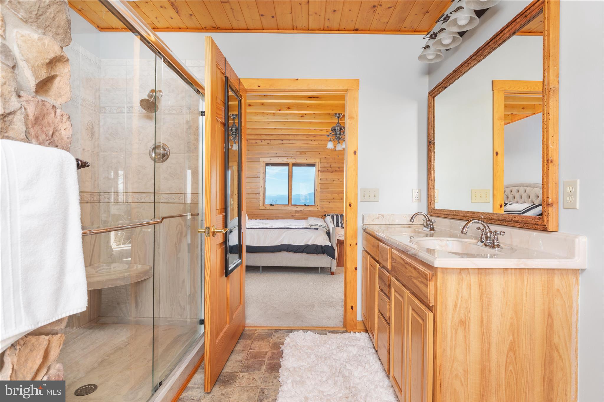 ASHTON WOODS - Residential