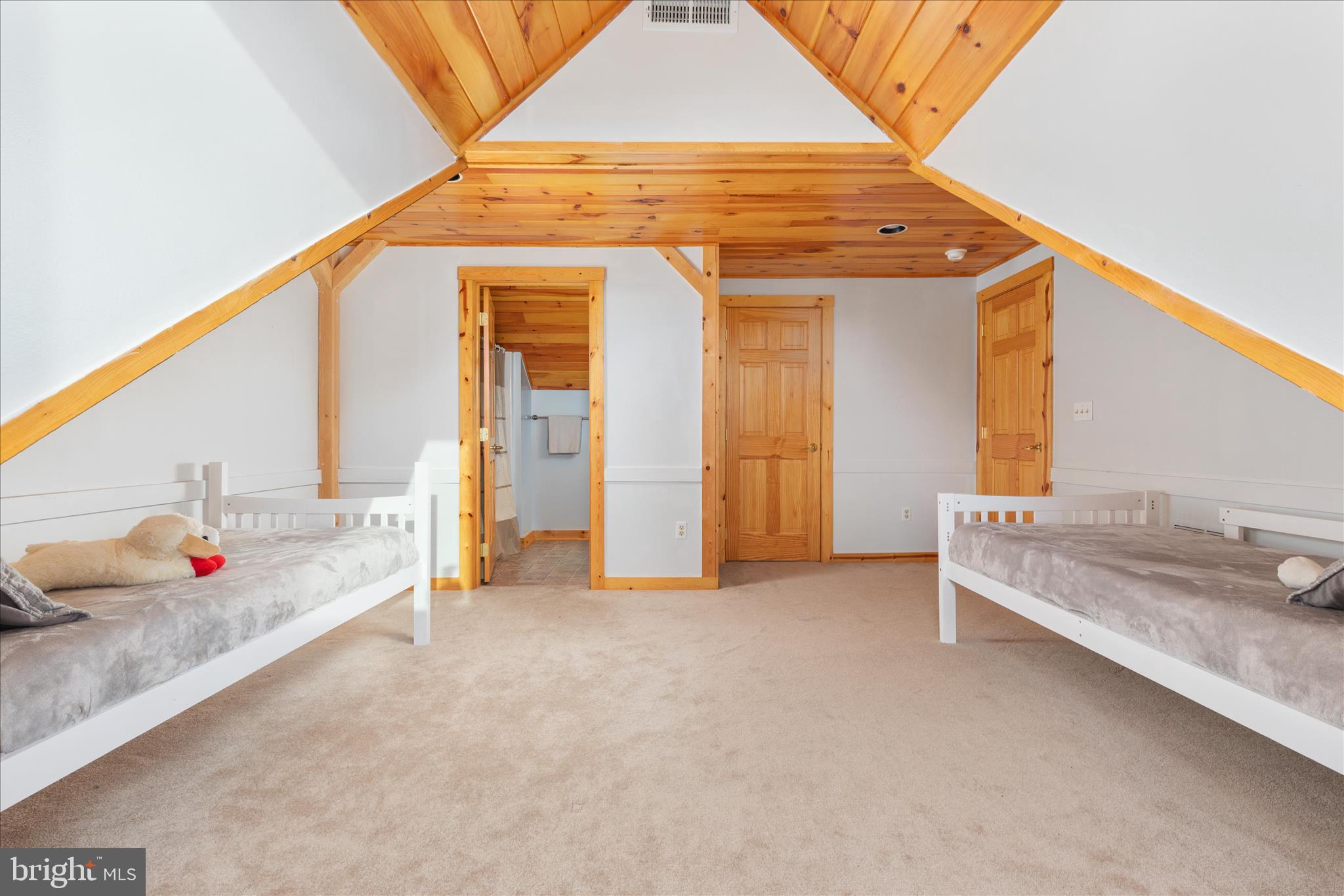 ASHTON WOODS - Residential