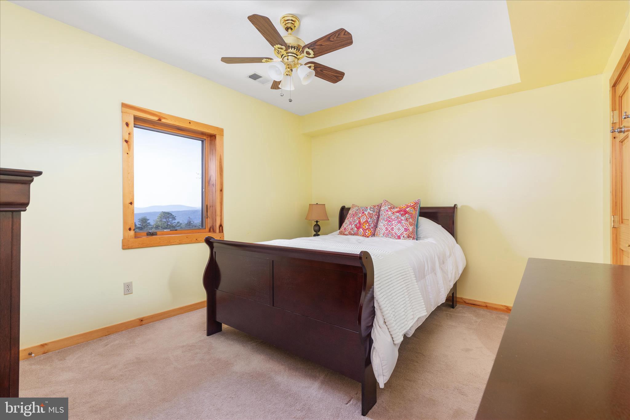 ASHTON WOODS - Residential